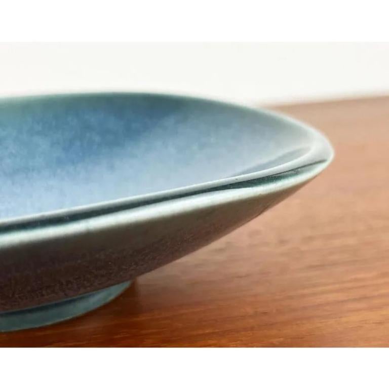 Mid-Century moderno Ciotola in Studio Pottery svedese di metà secolo di Gustavsberg, anni '60 in vendita