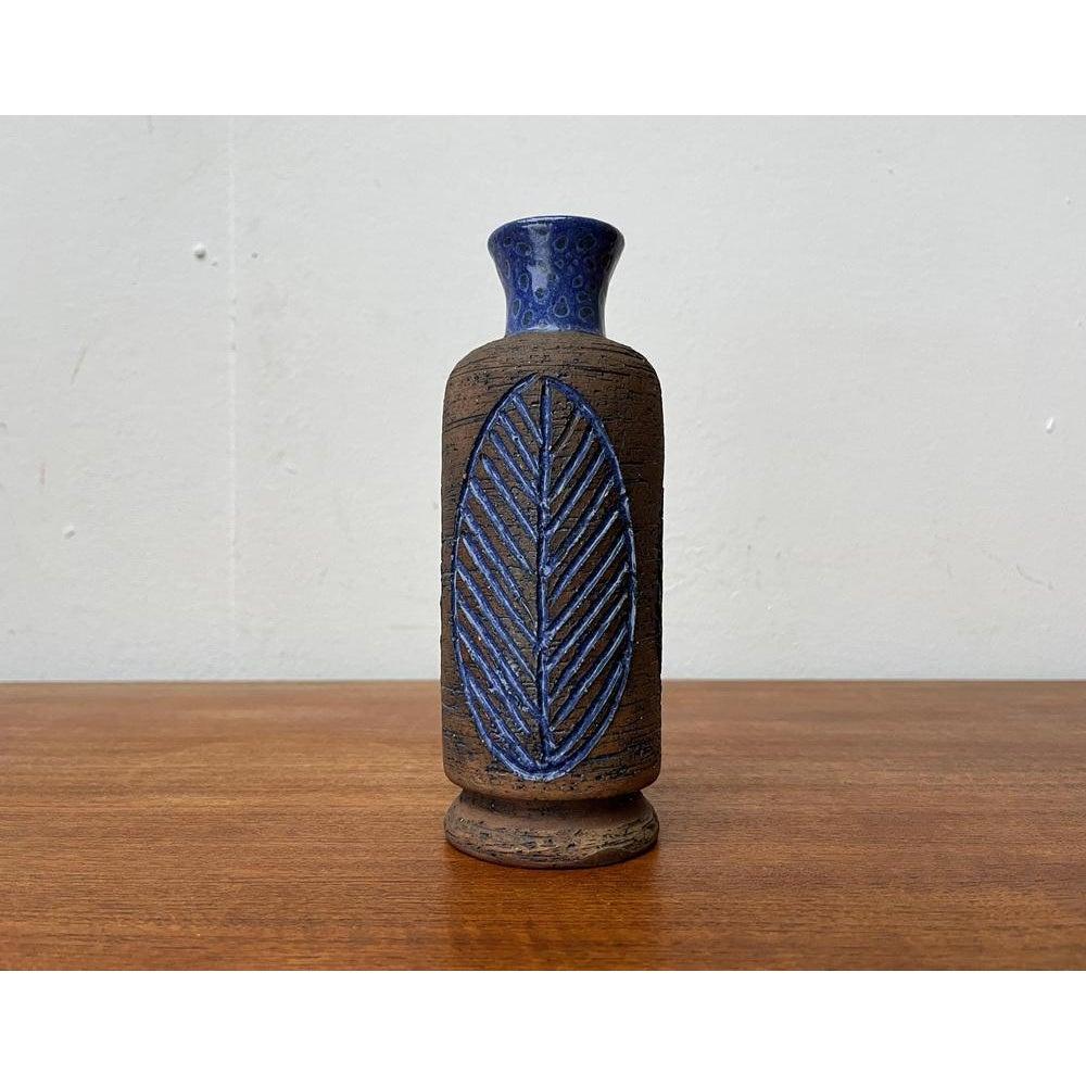 Svedese Vaso a caraffa di Studio Pottery svedese di metà secolo di Laholm, anni '60 in vendita