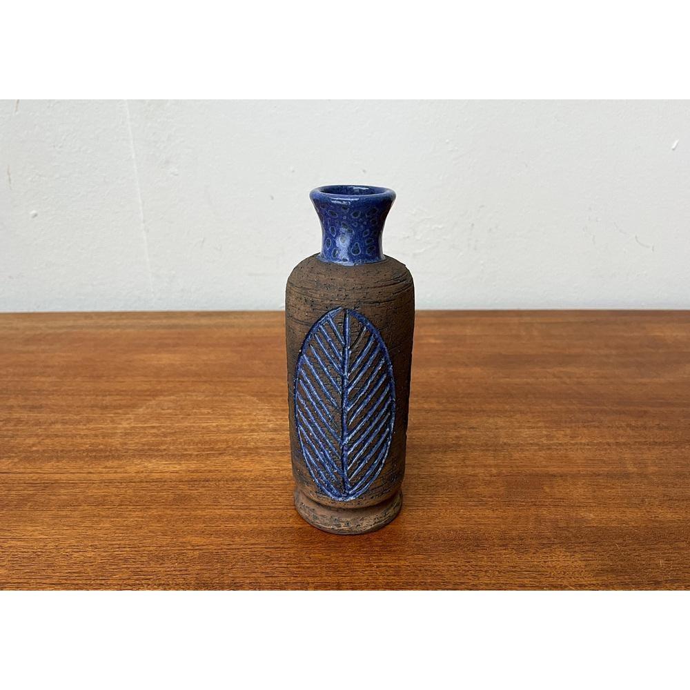 Vaso a caraffa di Studio Pottery svedese di metà secolo di Laholm, anni '60 In condizioni ottime in vendita a Hamburg, DE