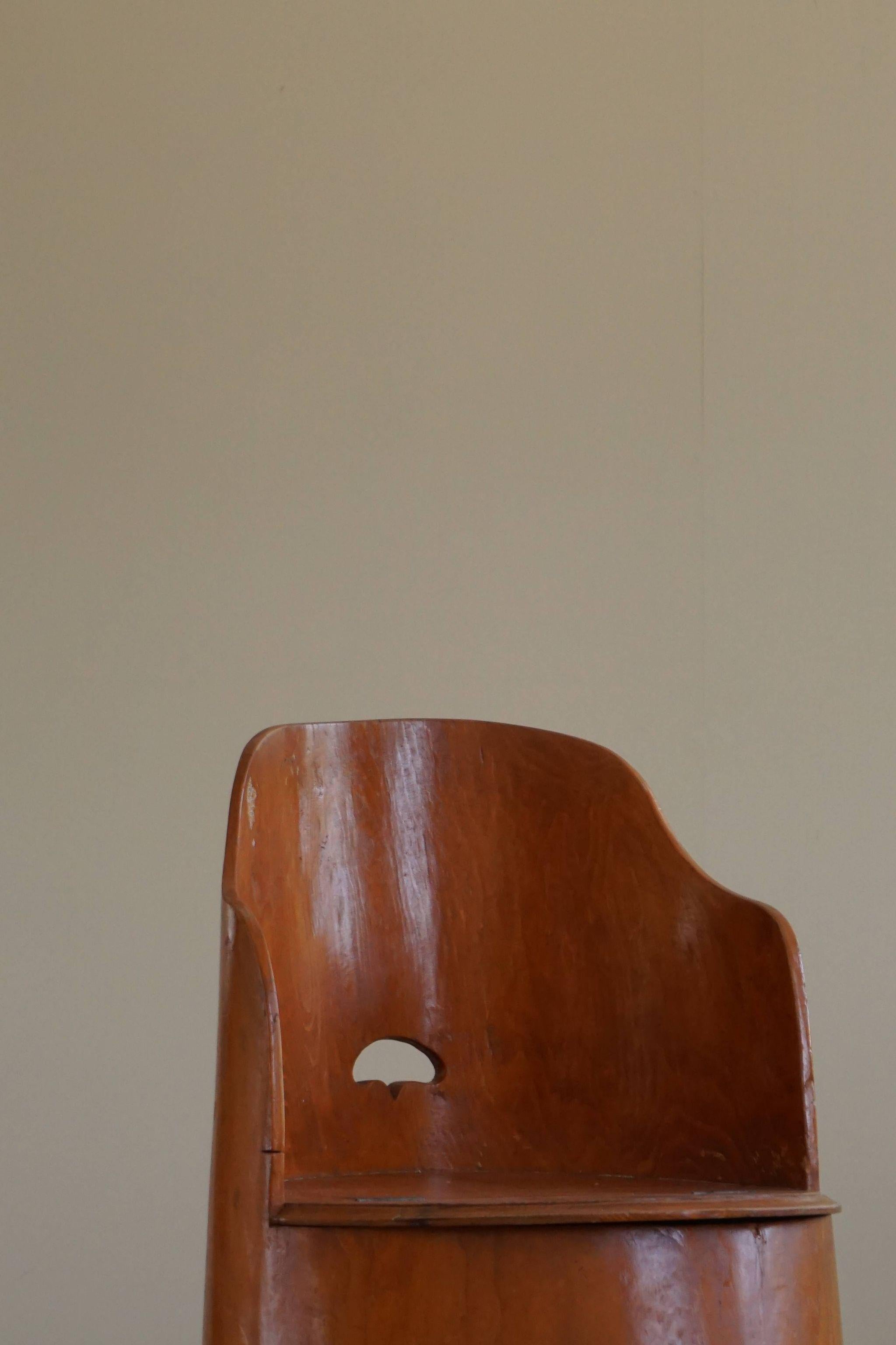Mid-Century Swedish Stump Chair in Stained Pine, 1950s In Good Condition In Odense, DK