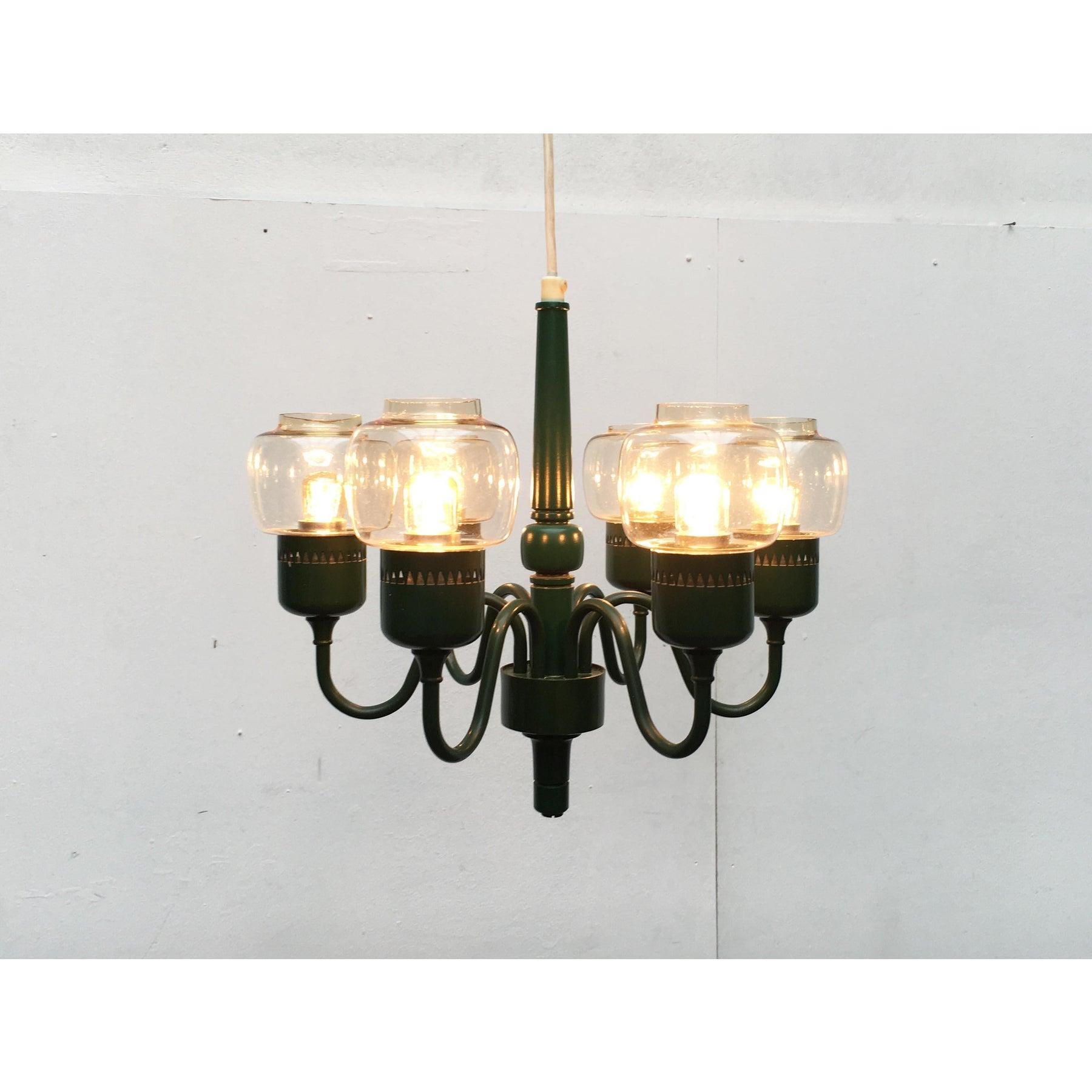 Mid-Century moderno Lampadario T526 svedese di metà secolo di Hans-Agne Jakobsson in vendita