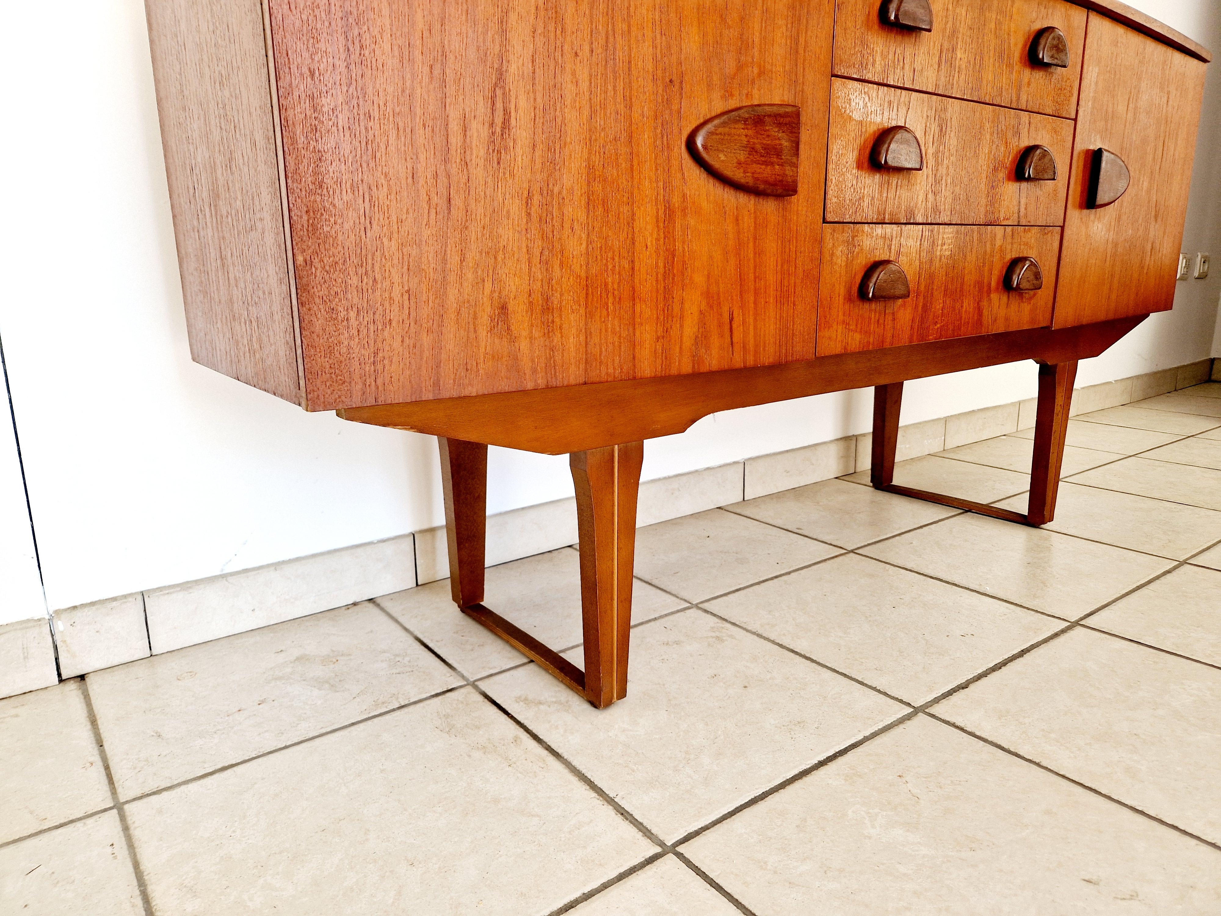 XX secolo Credenza svedese di metà secolo in teak 1960 in vendita