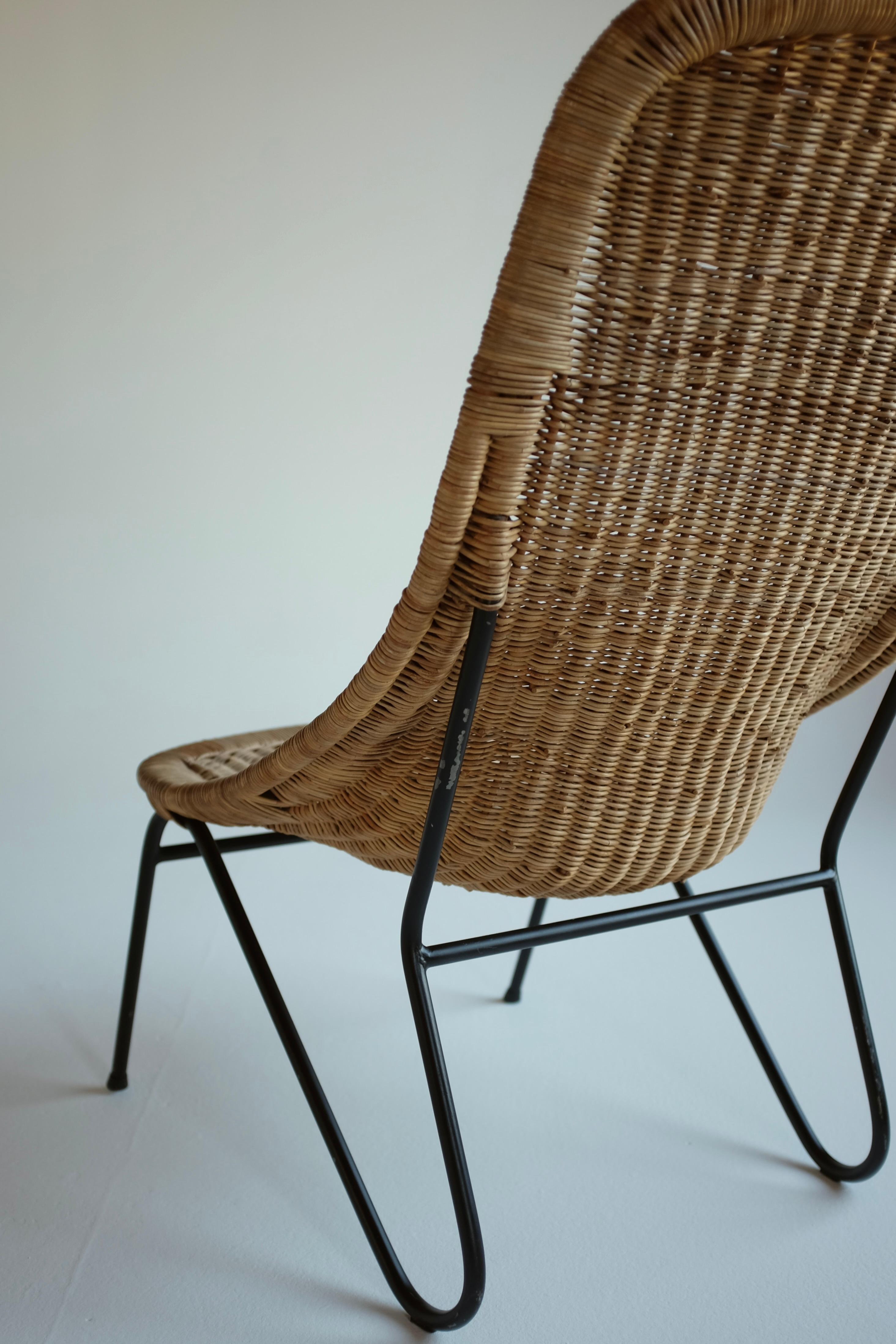 Mid-Century Swedish Wicker Chair For Sale 2