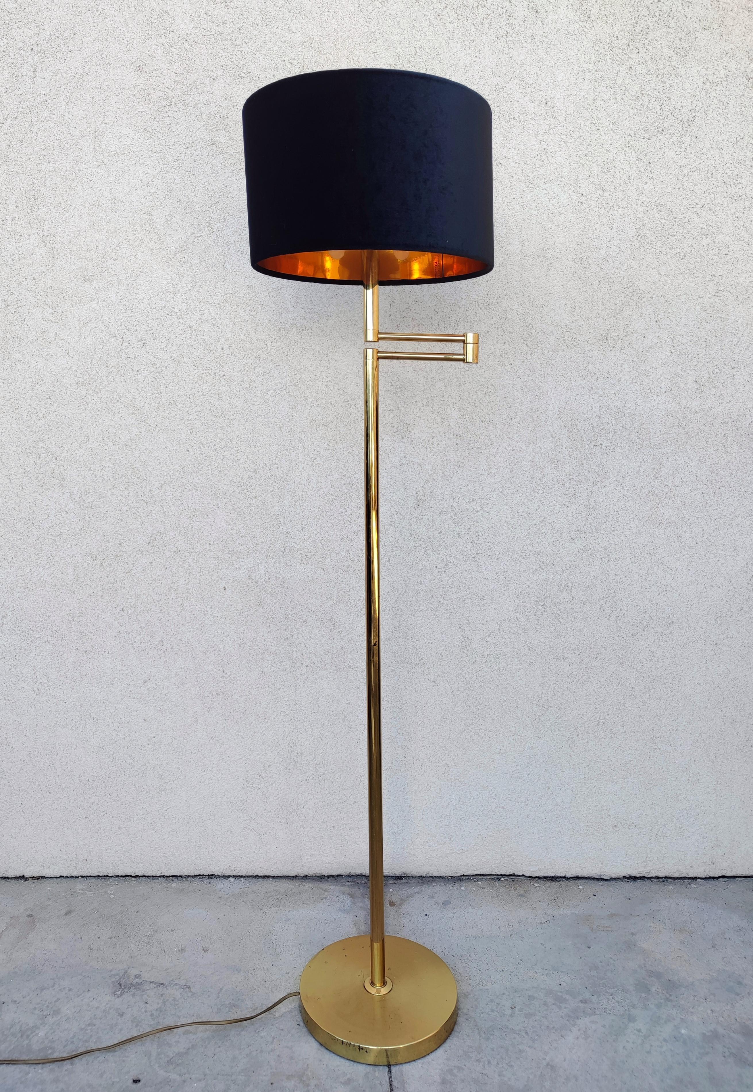 Mid Century Swing-Arm Brass Floor Lamp with Black Velvet Shade, Germany 1970s In Good Condition For Sale In Beograd, RS