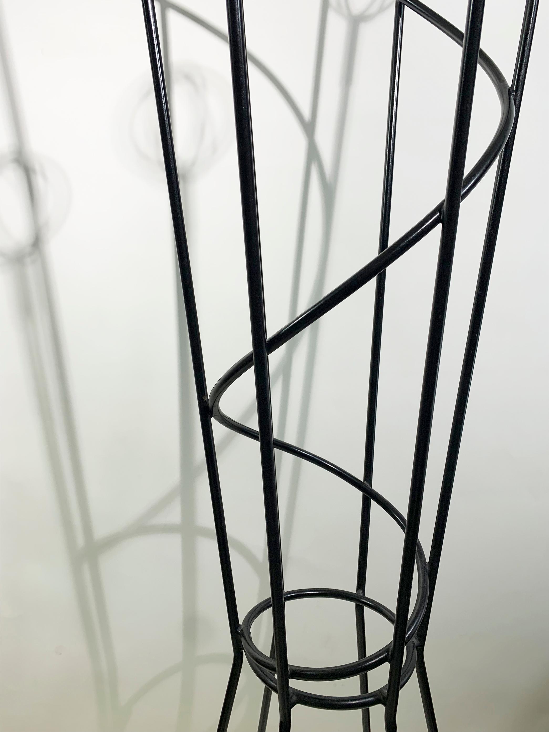 Mid-Century Swirl Coat Rack, Black Wrought Iron/Golden Accent by Roger Feraud In Good Condition For Sale In Beirut, LB