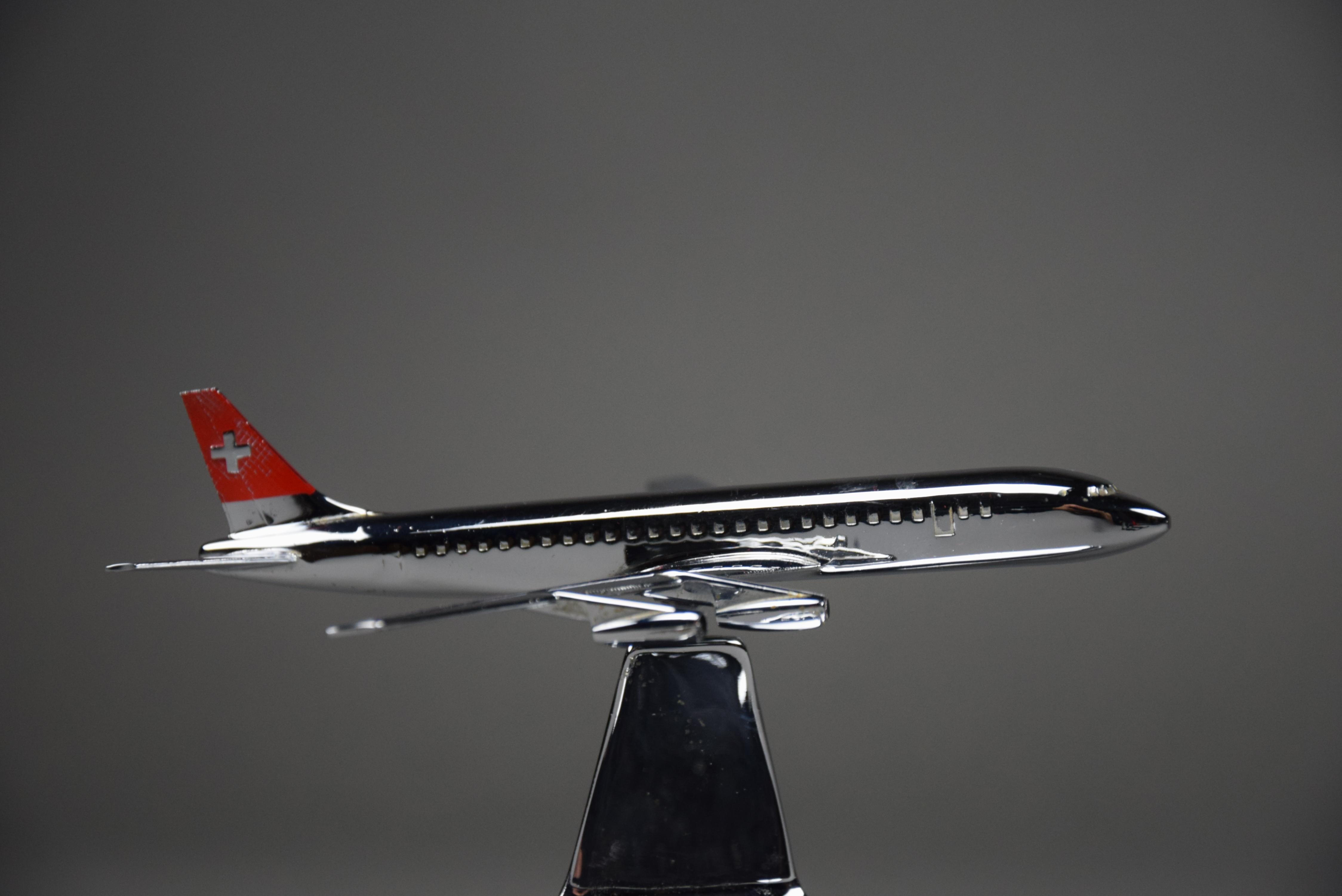 Mid Century Swiss Air DC-8 Chrome Plated Ashtray In Good Condition For Sale In Weesp, NL