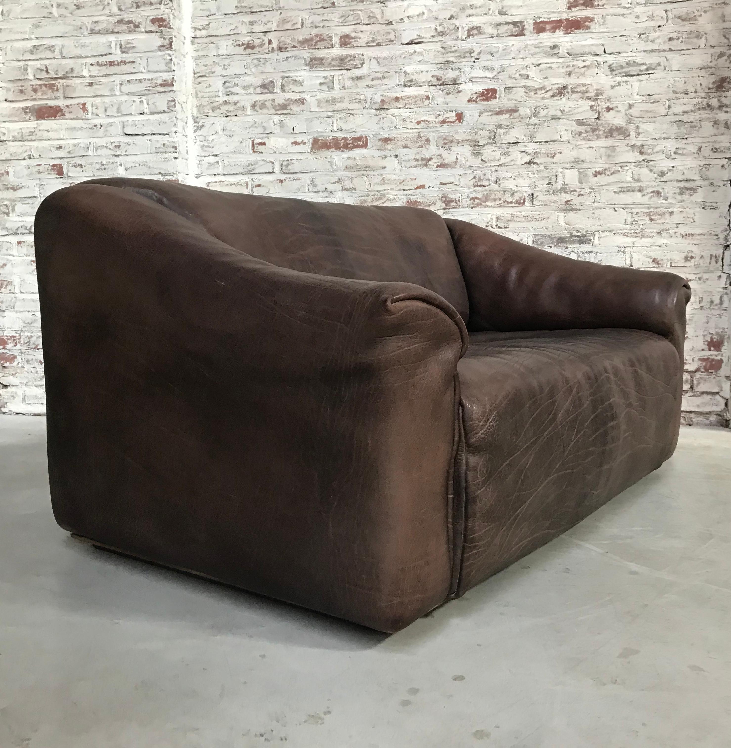 Mid-Century Modern Midcentury Swiss De Sede Ds-47 Two-Seat in Chocolat Neck Leather, 1970s For Sale