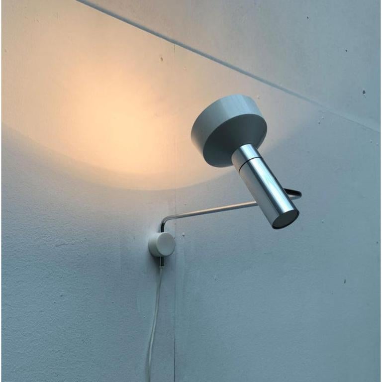 Lámpara de pared minimalista suiza de mediados de siglo Minilux para Baltensweiler, años 60 en venta 3