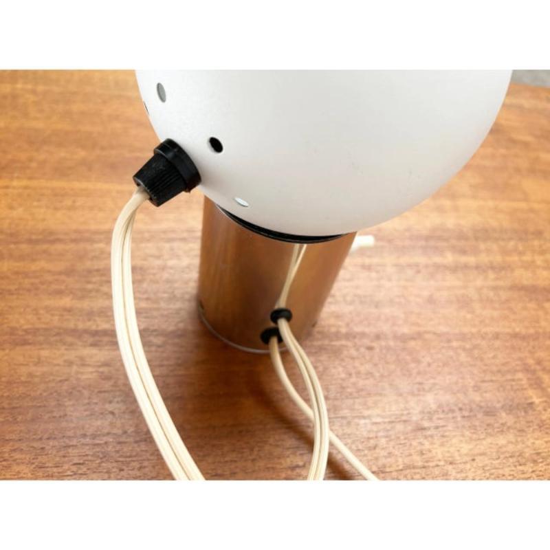 20ième siècle Lampe de bureau suisse minimaliste de l'ère spatiale, années 1960 en vente