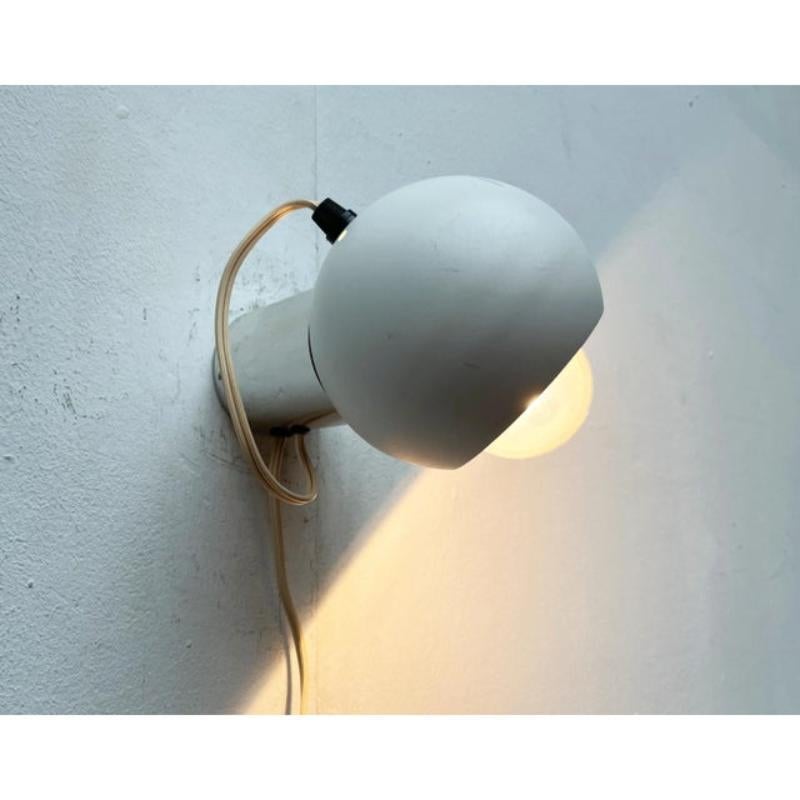 Métal Lampe de bureau suisse minimaliste de l'ère spatiale, années 1960 en vente
