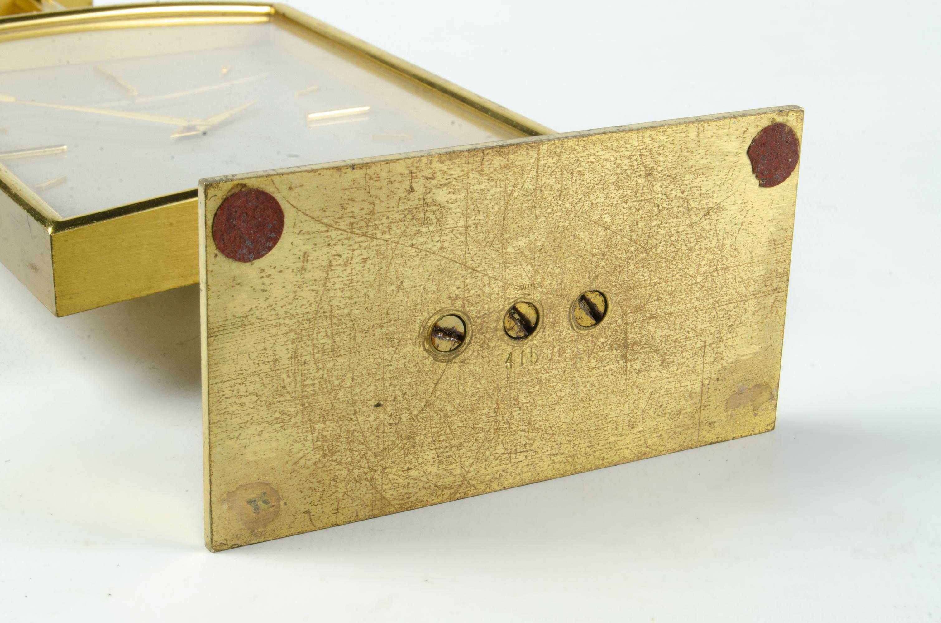 Mid-Century Swiss Modern Golden Brass 8-Days Movement Desk Clock by LeCoultre For Sale 3