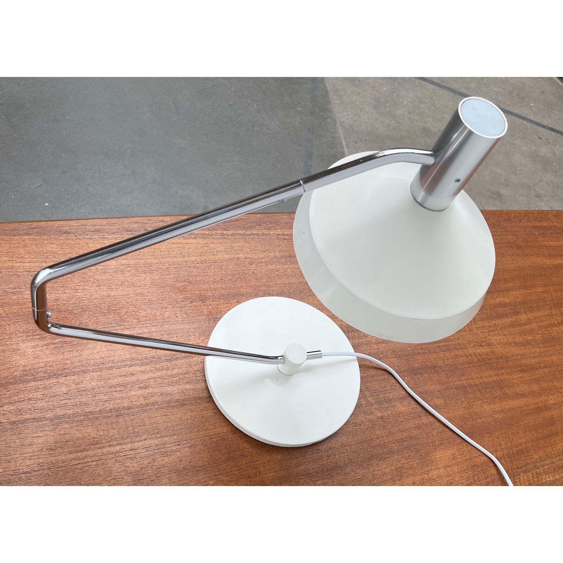 Schweizer Pentarkus-Tischlampe aus der Jahrhundertmitte von Rosemarie & Rico Baltensweiler 1950er Jahre im Angebot 5