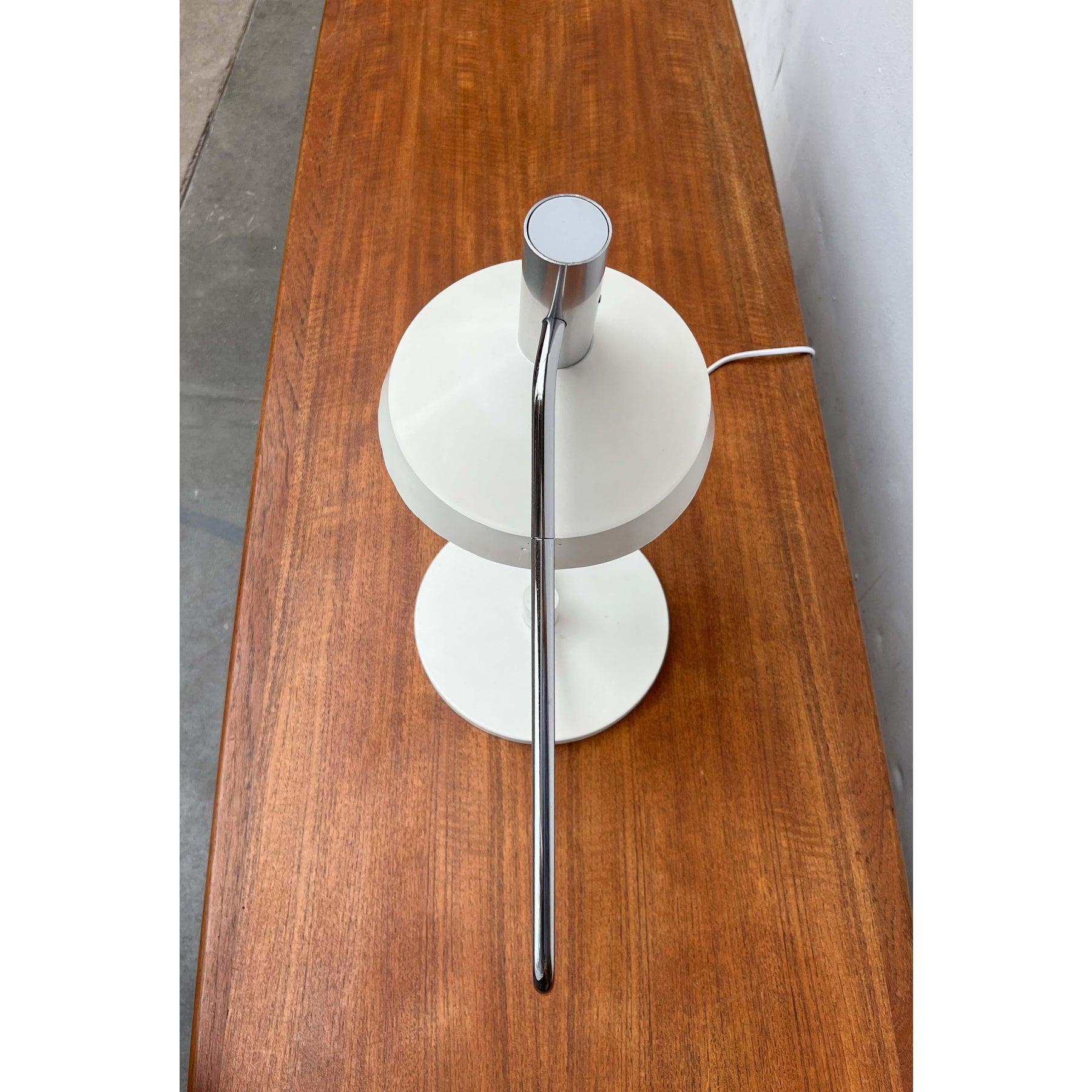 Schweizer Pentarkus-Tischlampe aus der Jahrhundertmitte von Rosemarie & Rico Baltensweiler 1950er Jahre im Angebot 7