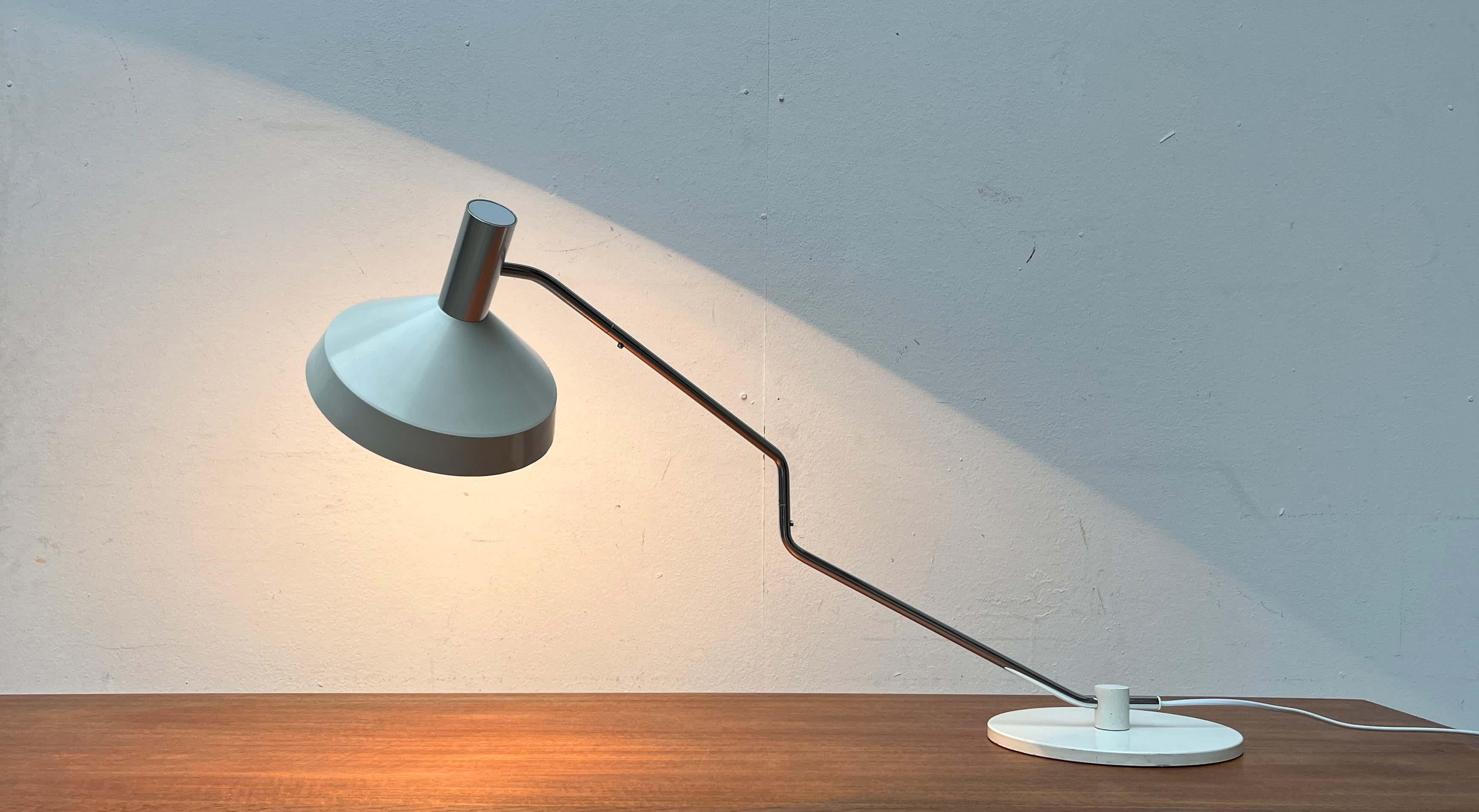 Lampe de table Pentarkus suisse du milieu du siècle dernier par Rosemarie et Rico Baltensweiler, années 50 en vente 3