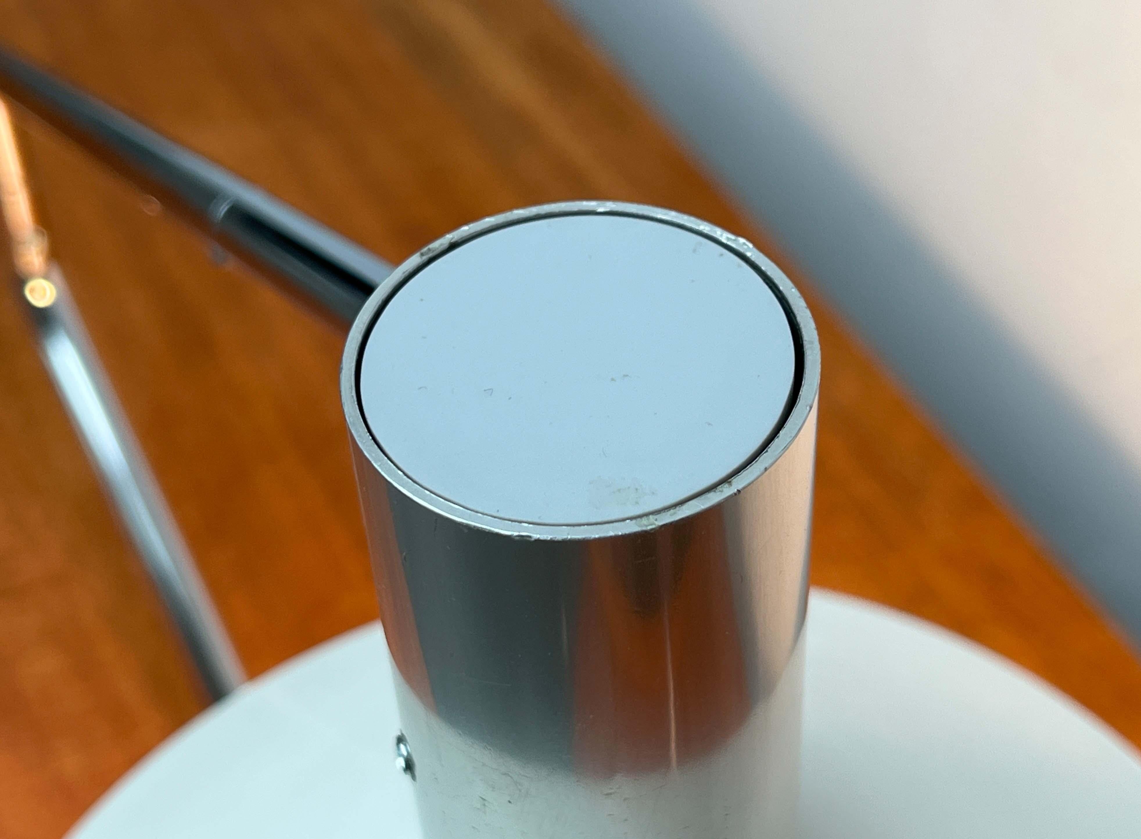 Lampe de table Pentarkus suisse du milieu du siècle dernier par Rosemarie et Rico Baltensweiler, années 50 en vente 4