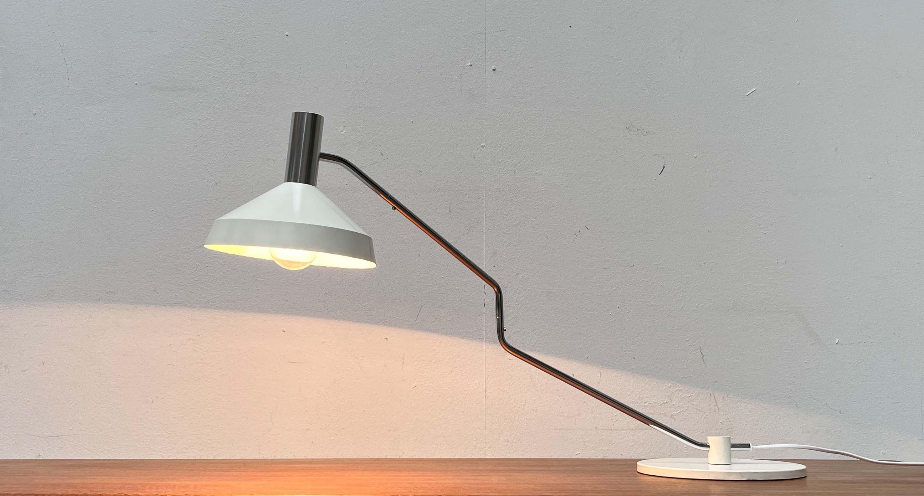 20ième siècle Lampe de table Pentarkus suisse du milieu du siècle dernier par Rosemarie et Rico Baltensweiler, années 50 en vente