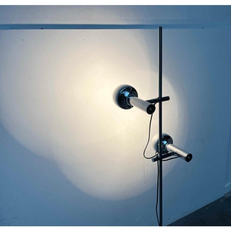 Lámpara de pie de la era espacial suiza de mediados de siglo, por SLZ Team para Swisslamps, años 60 Moderno de mediados de siglo en venta