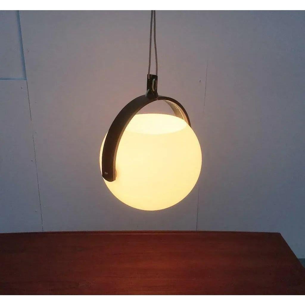 Lampada a sospensione in plastica e compensato di Temde, anni '60, Svizzera, metà secolo. in vendita 4
