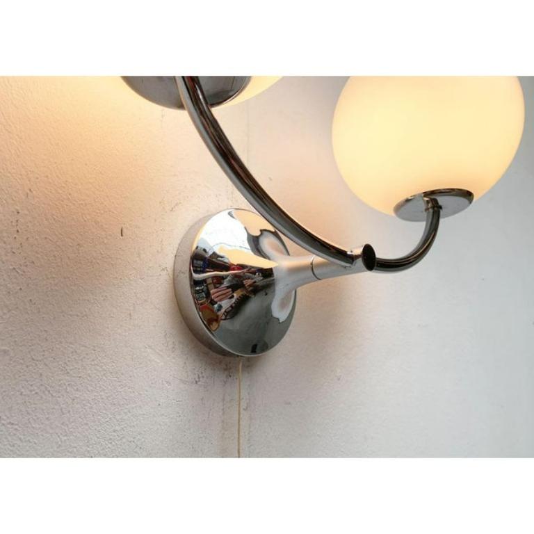 Mid-Century moderno Sconce dell'era spaziale svizzera di metà secolo di E.R. Nele per Temde, anni '60 in vendita