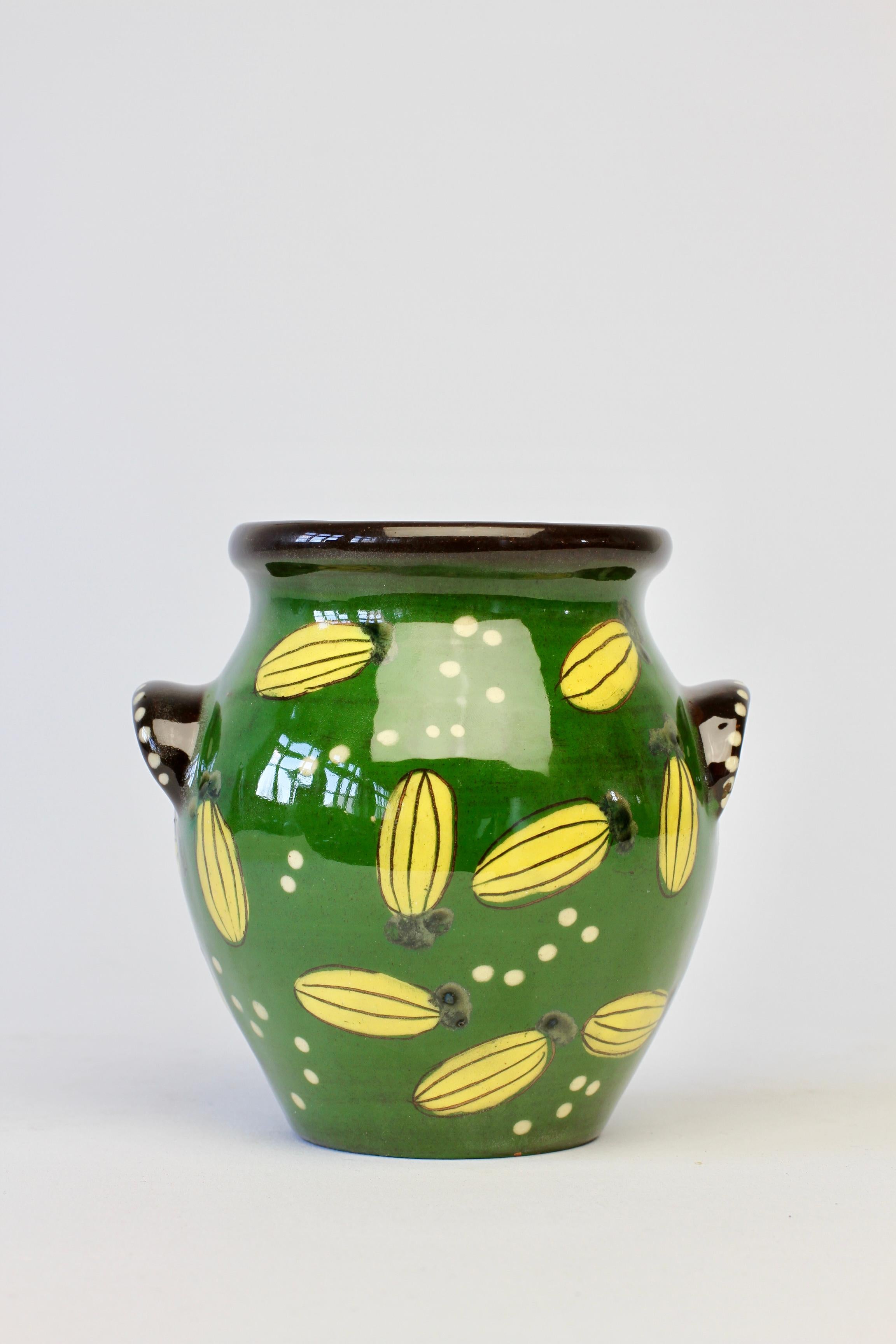 Mid-Century Swiss Studio Pottery Grün & Gelb Vase Topf Schweiz circa 1950s im Angebot 2