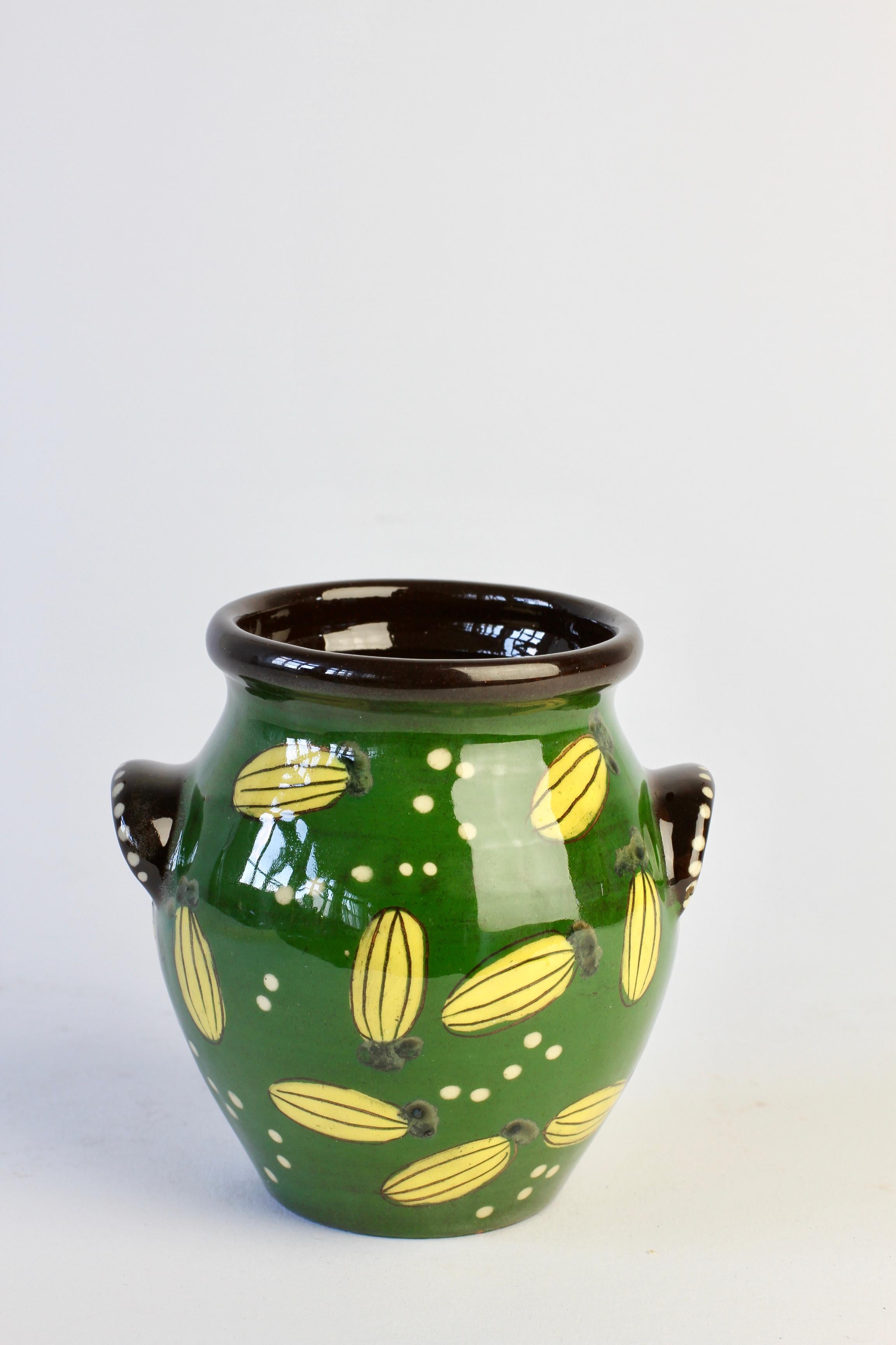 Mid-Century Swiss Studio Pottery Grün & Gelb Vase Topf Schweiz circa 1950s im Angebot 3