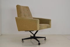 Poltrona girevole con ruote del Medioevo, anni '70