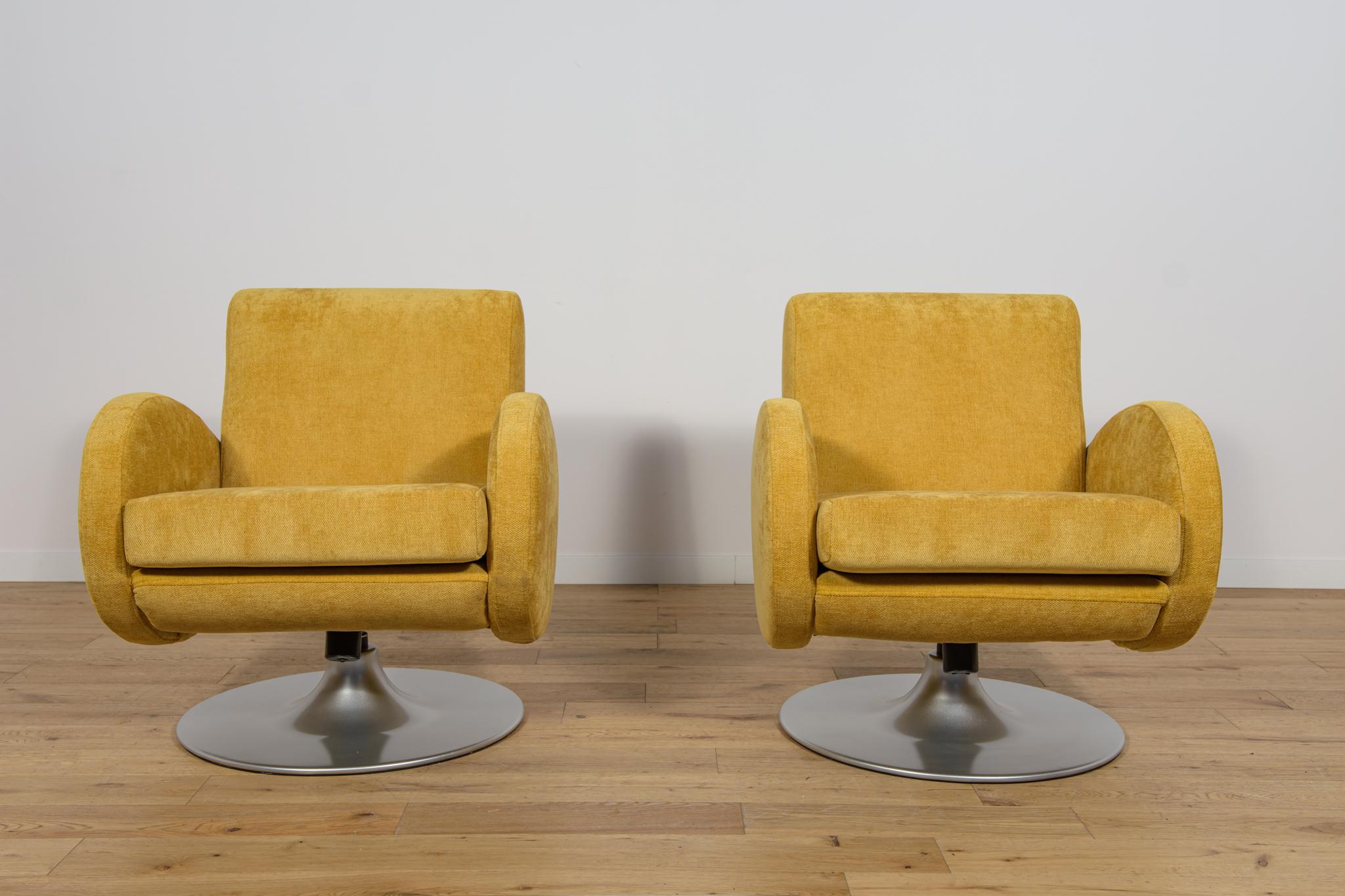 Mid-Century moderno Poltrone girevoli di metà secolo, Danimarca, anni '60, Set di 2 in vendita