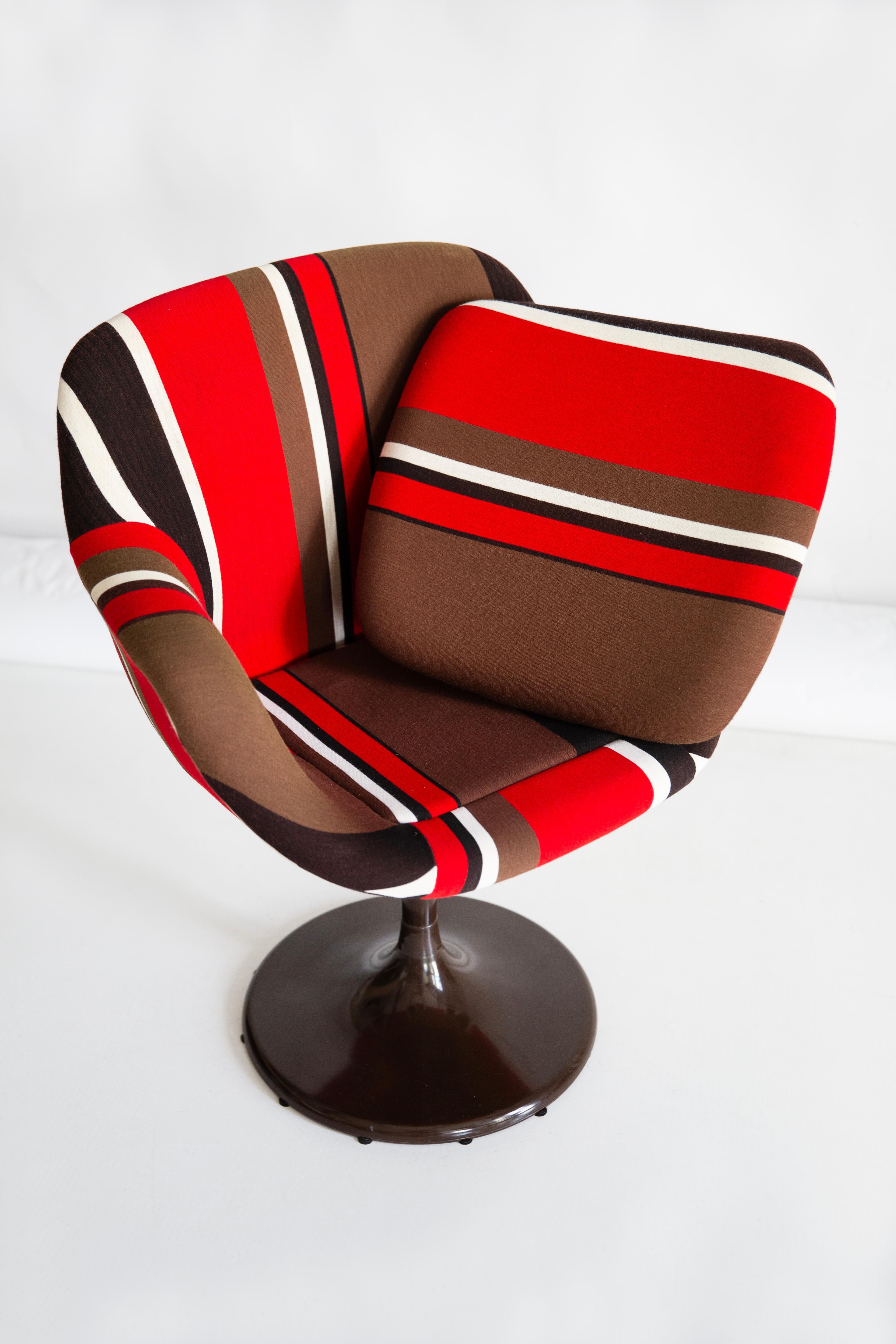 Mid Century Swivel Brown and Red Tulip Armchair, Germany, 1970s. For Sale 5