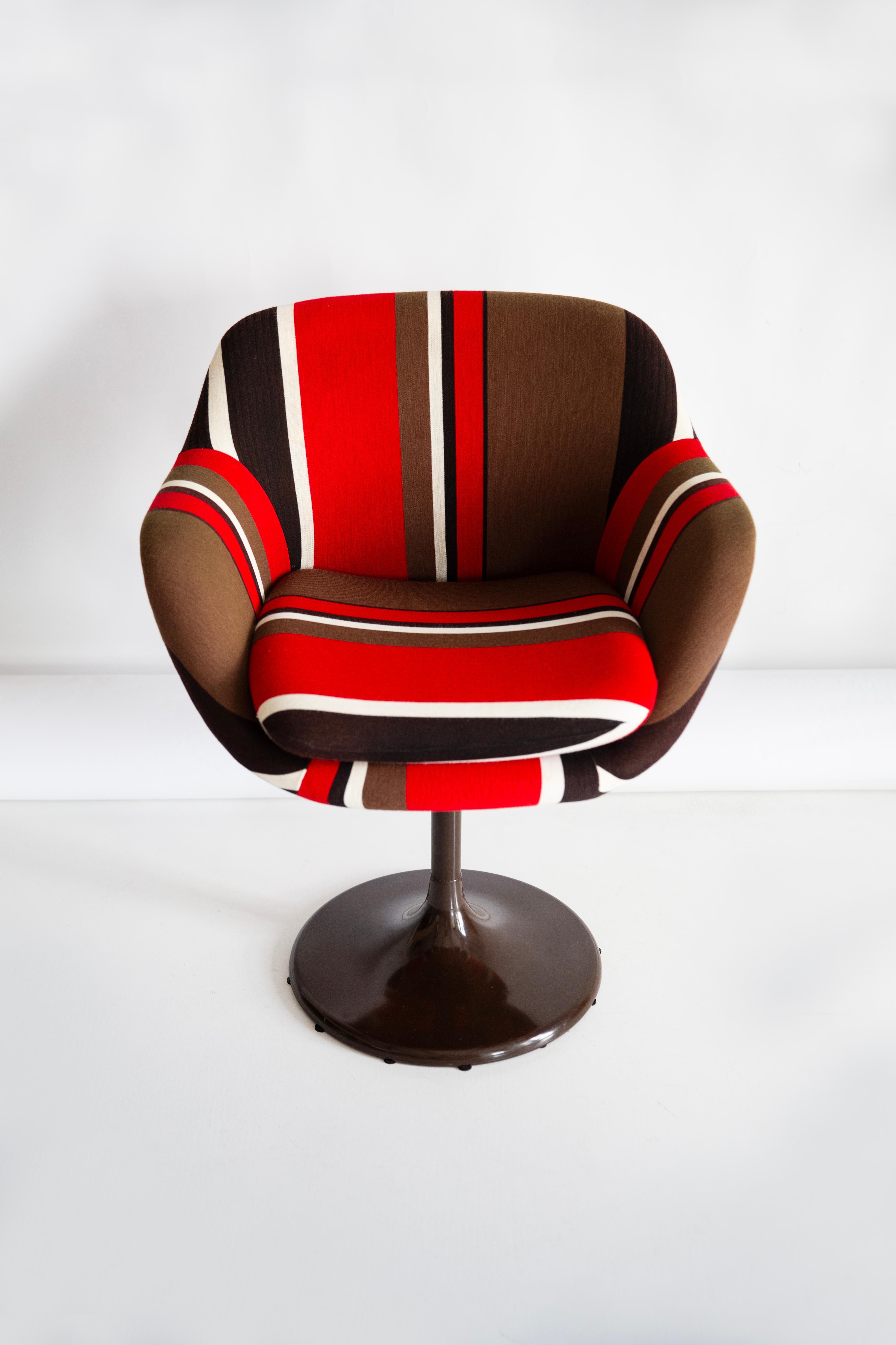 Hand-Crafted Mid Century Swivel Brown and Red Tulip Armchair, Germany, 1970s. For Sale