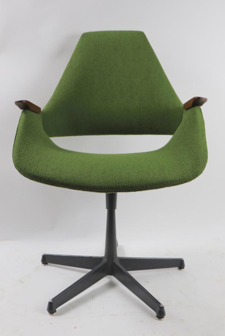 20th Century Mid Century Swivel Chair by Arthur Umanoff