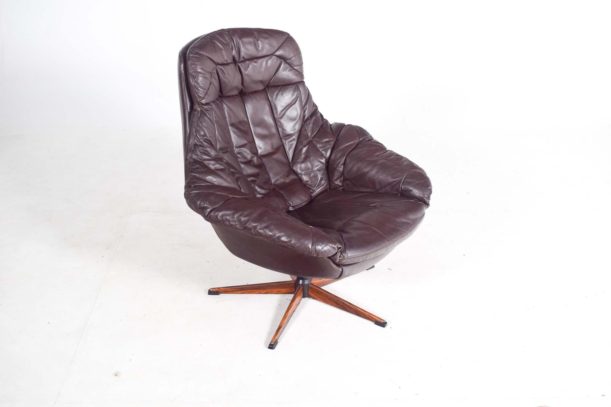 Mid Century Swivel Chair by H. W. Klein for Bramin In Good Condition In Lisboa, Lisboa
