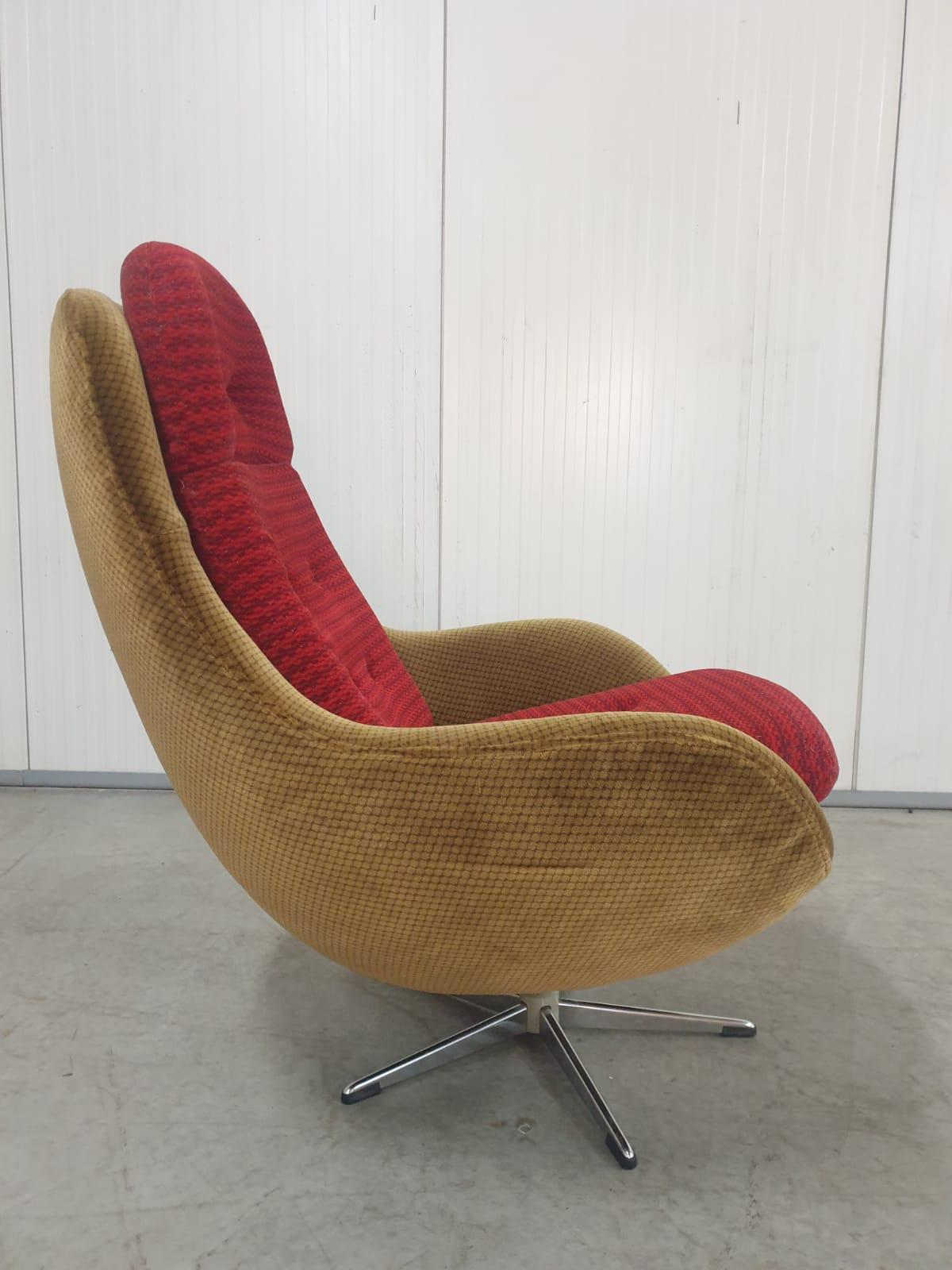 Mid Century swivel chair by UP Zavody, 1970´s For Sale 1