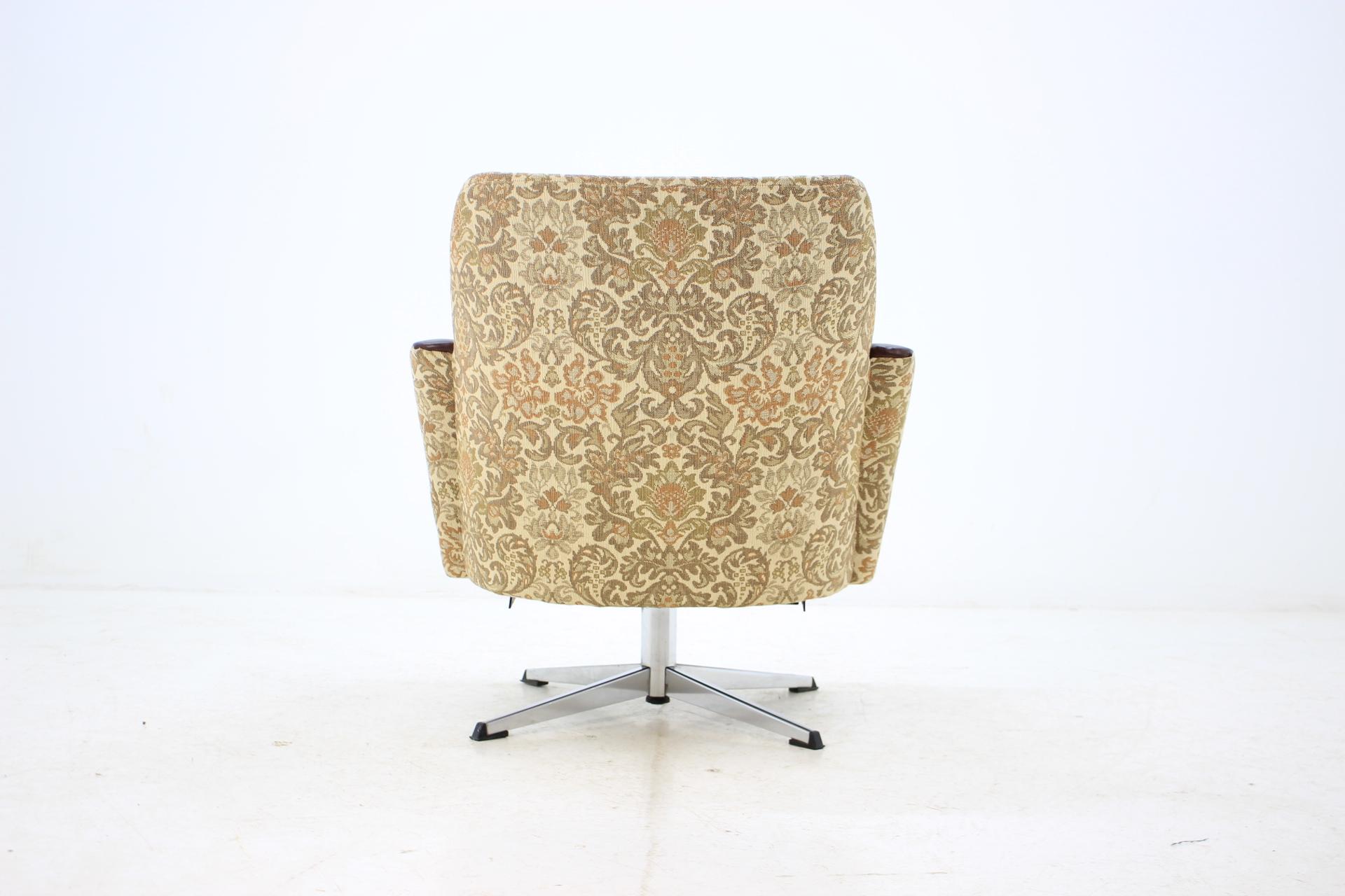German Midcentury Swivel Chairs, 1970s For Sale