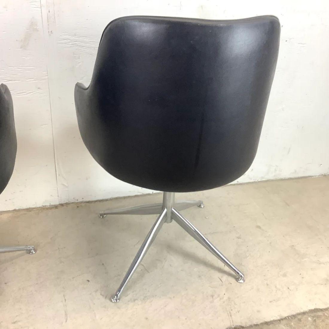 Midcentury Swivel Chairs Attributed. Viko Baumritter, Pair For Sale 2