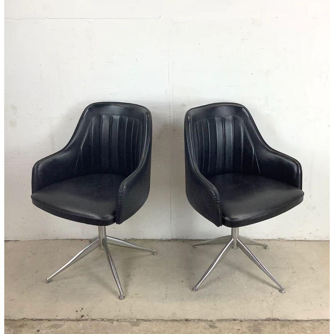 Mid-Century Modern Midcentury Swivel Chairs Attributed. Viko Baumritter, Pair For Sale