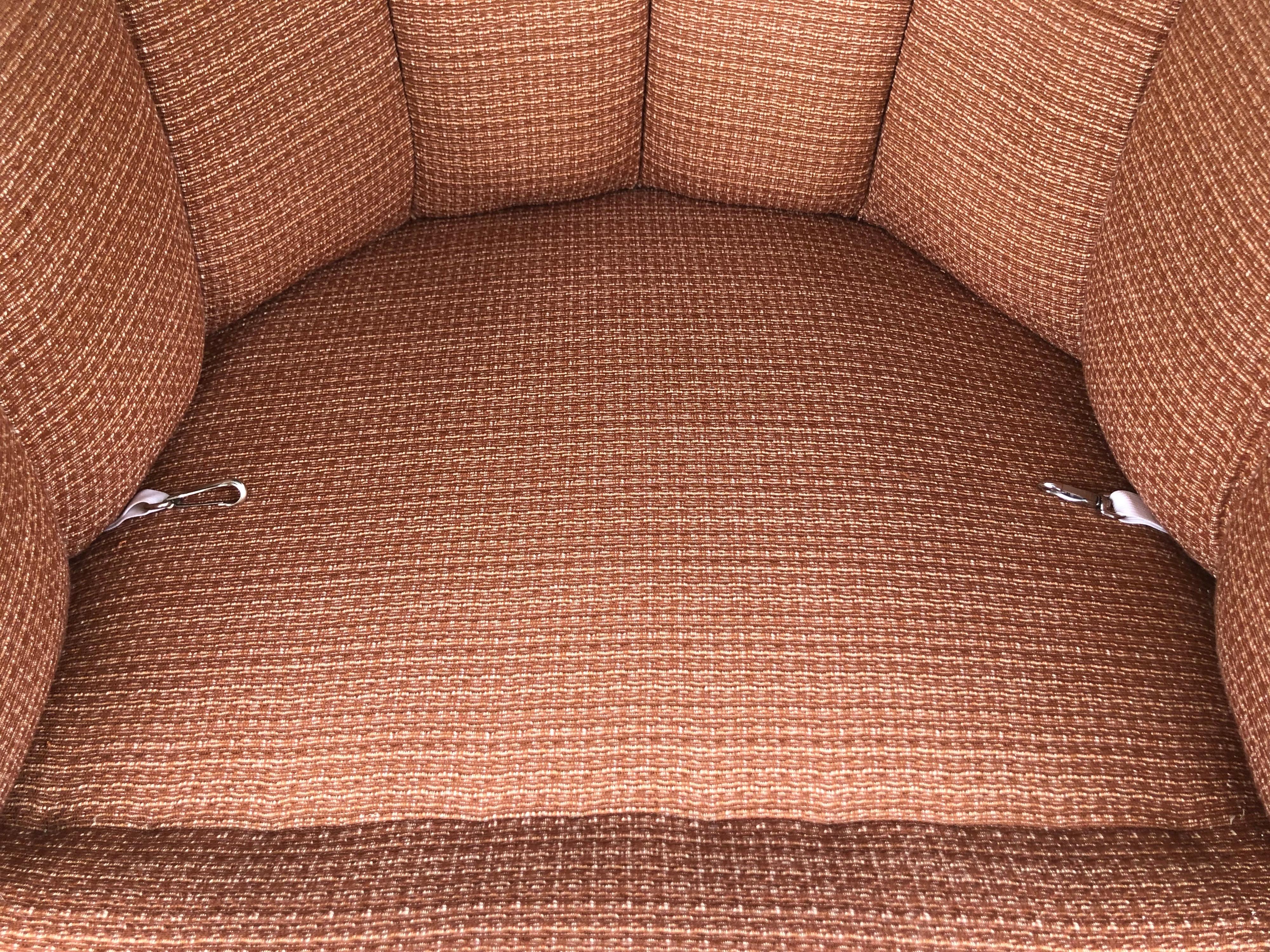 Mid-Century Modern Mid Century Swivel Club Chair