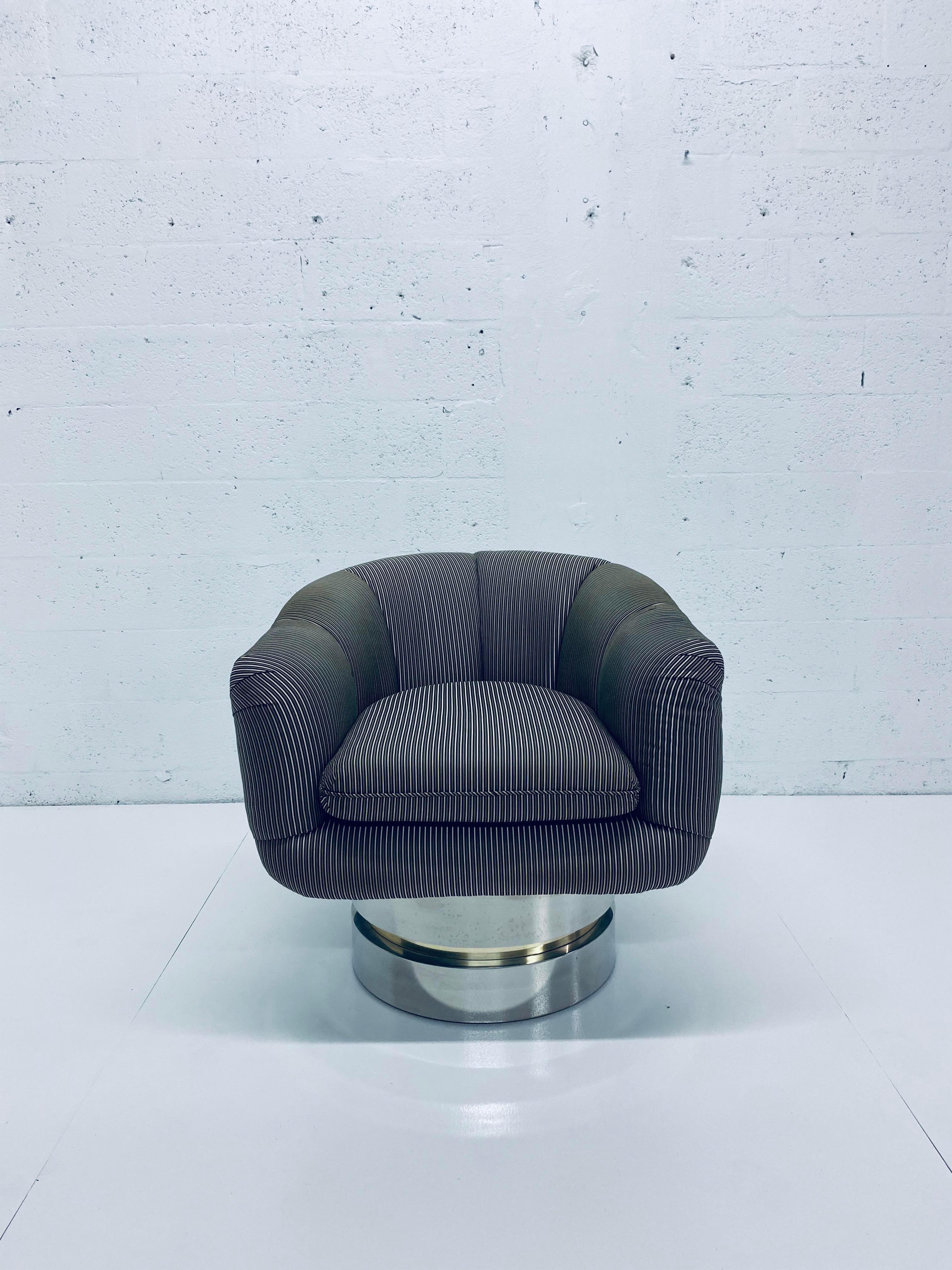 Midcentury Swivel Club Chair on Polished Steel and Brass Base 4