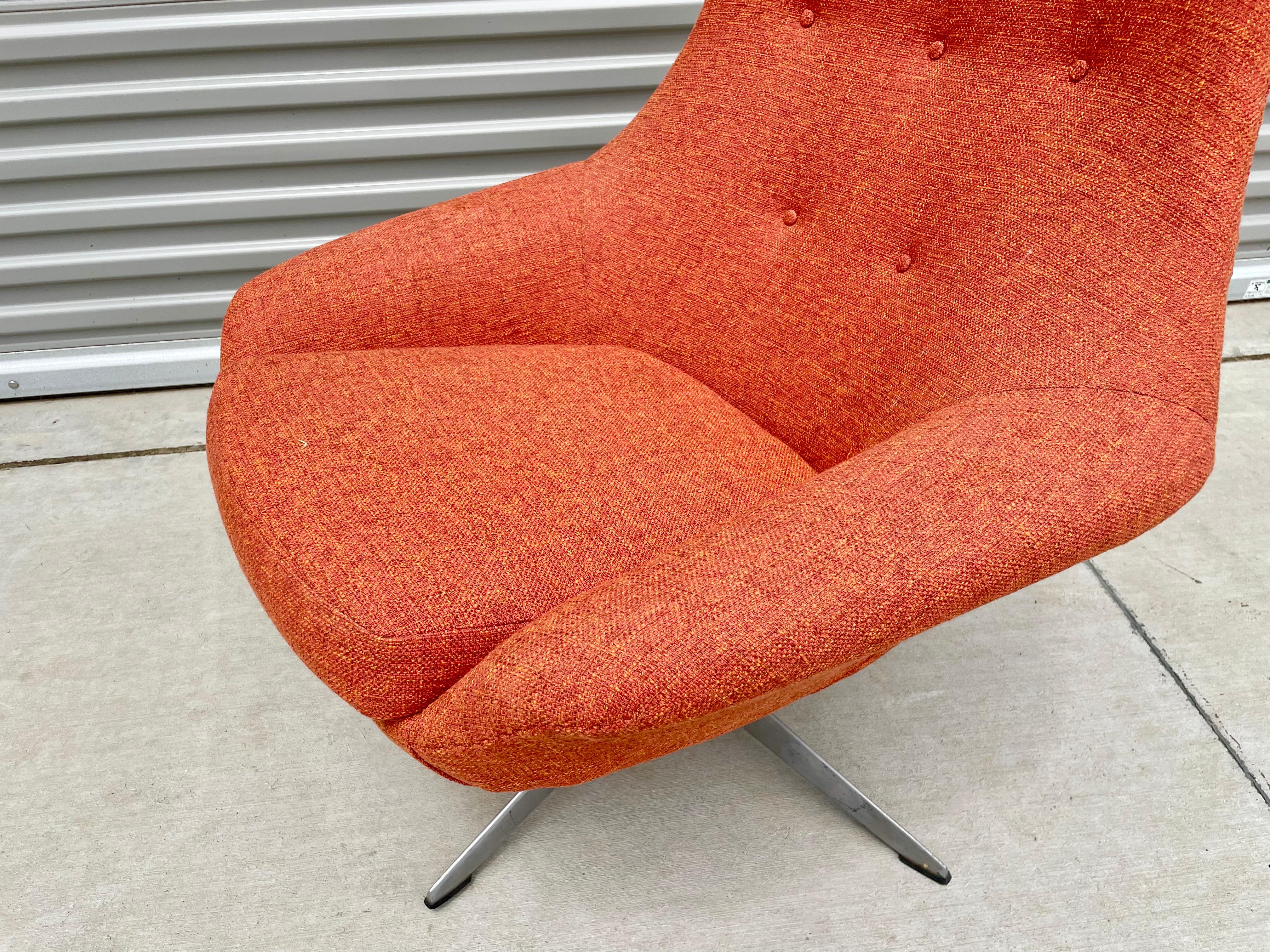 American Mid-Century Swivel Egg Chair by H.W. Klein for Brahmin Møbelfabrik