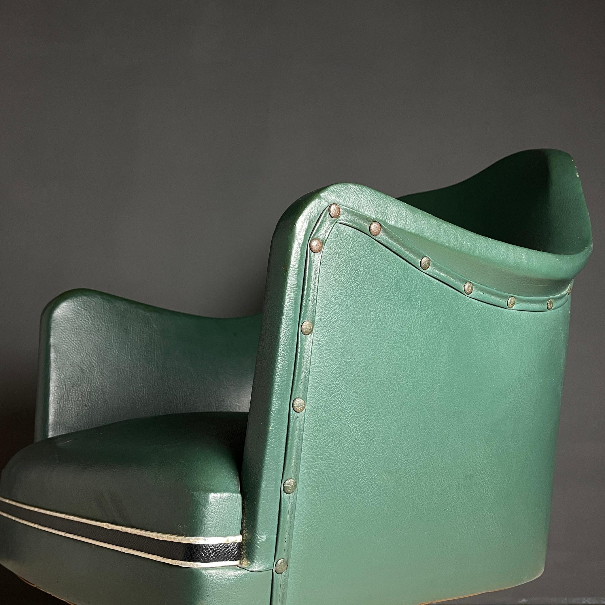 Drehbarer grüner Bürostuhl aus der Mitte des Jahrhunderts von Umberto Mascagni, Italien 1950er Jahre  (Kunstleder) im Angebot