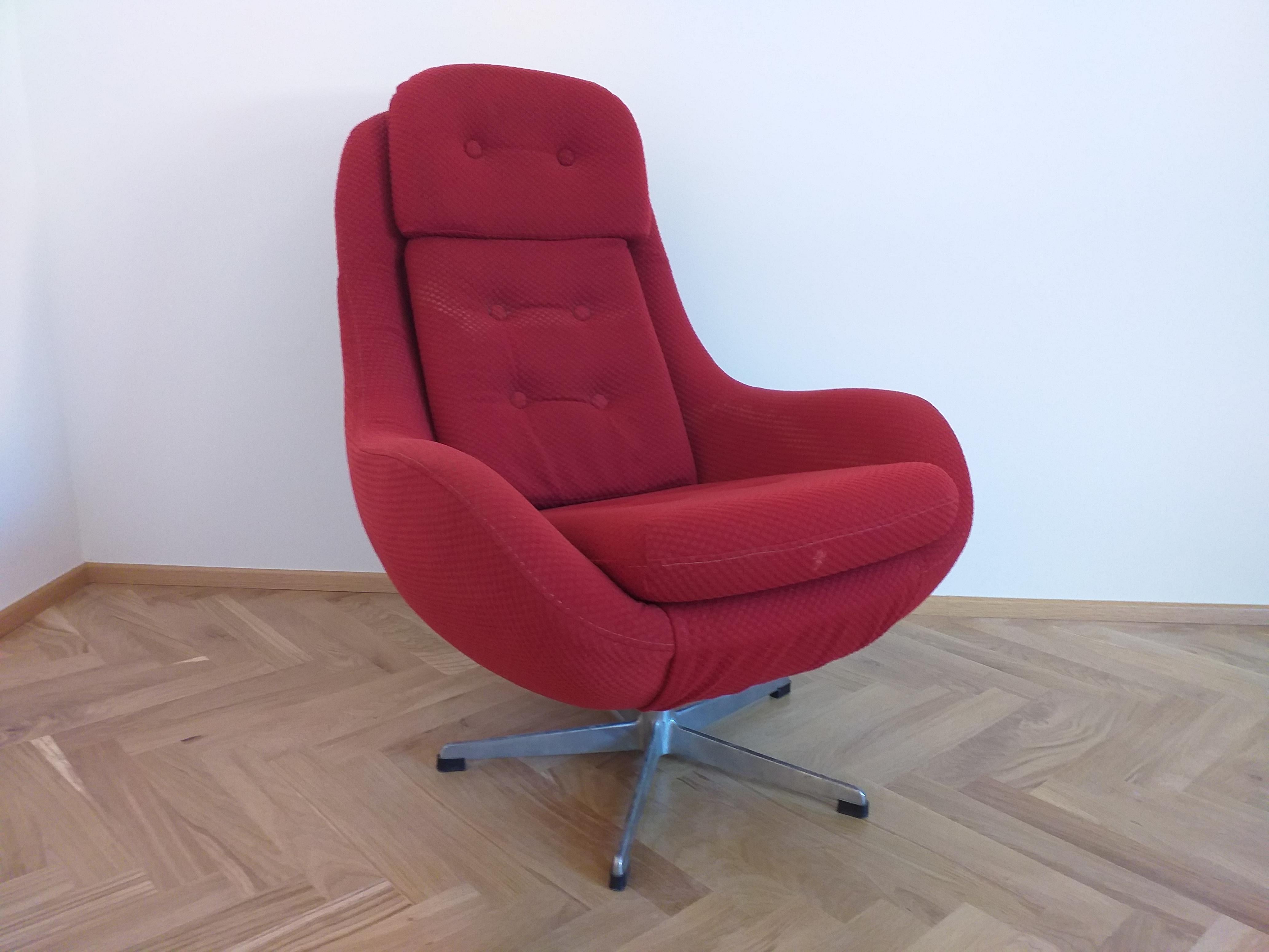 Mid-Century Modern Midcentury Swivel Lounge Armchair, 1970s For Sale