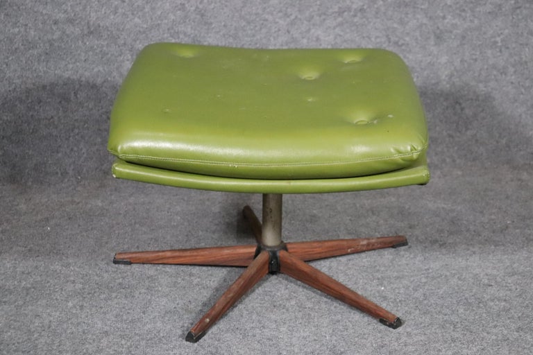 Fabric Midcentury Swivel Lounge Chair For Sale