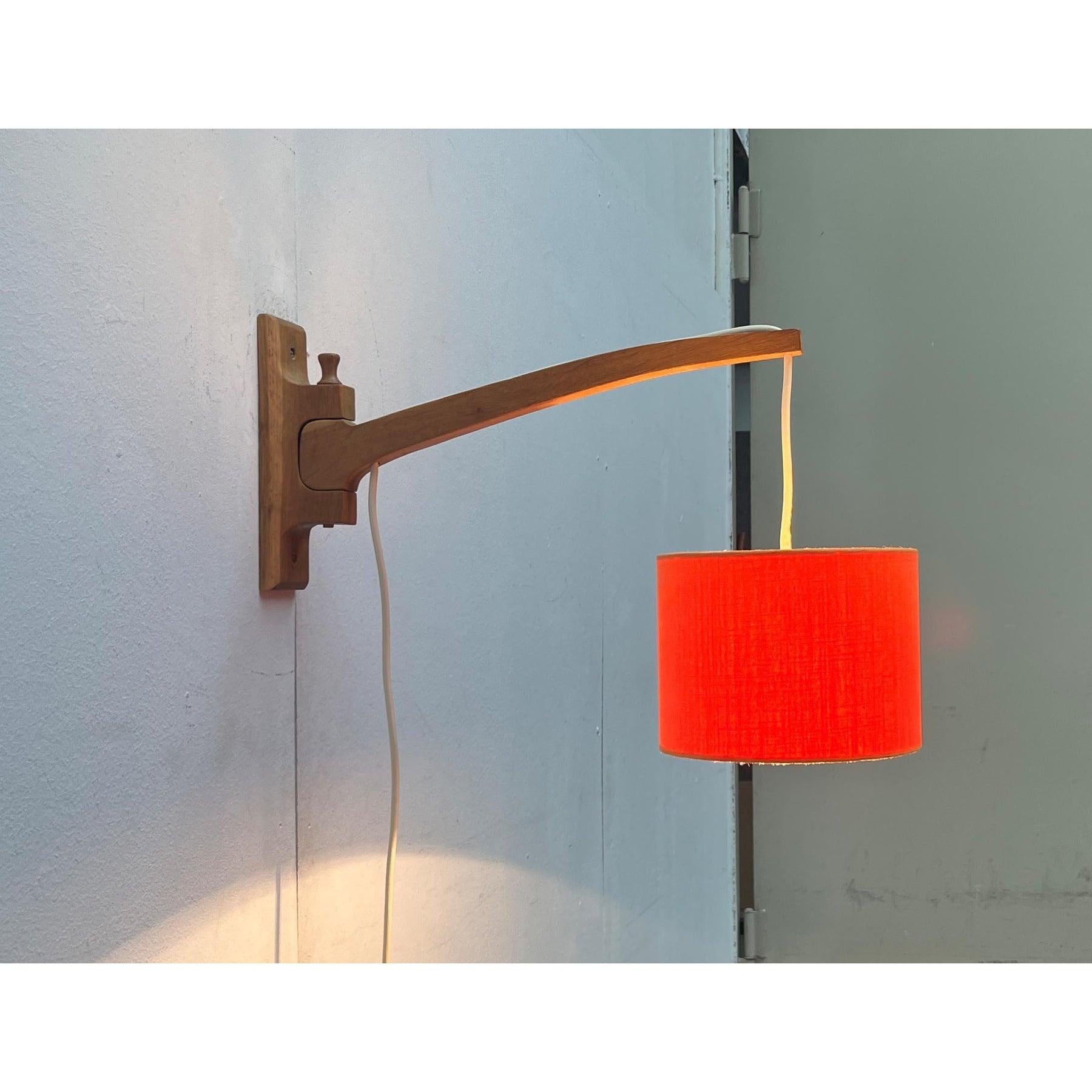 Mid-Century Swivel Mounted Cantilever Wall Lamp, 1960s For Sale 4