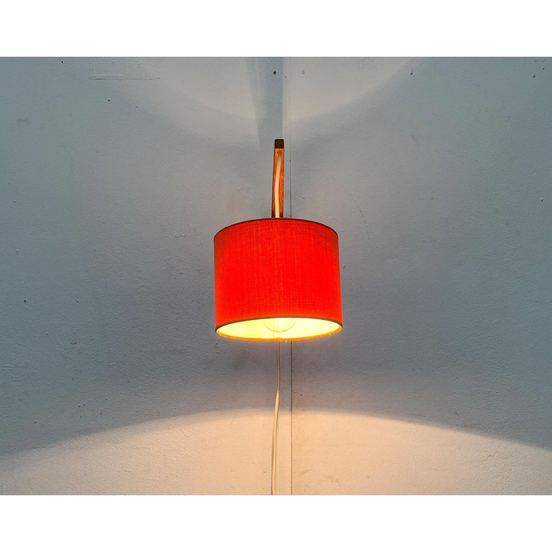 20th Century Mid-Century Swivel Mounted Cantilever Wall Lamp, 1960s For Sale