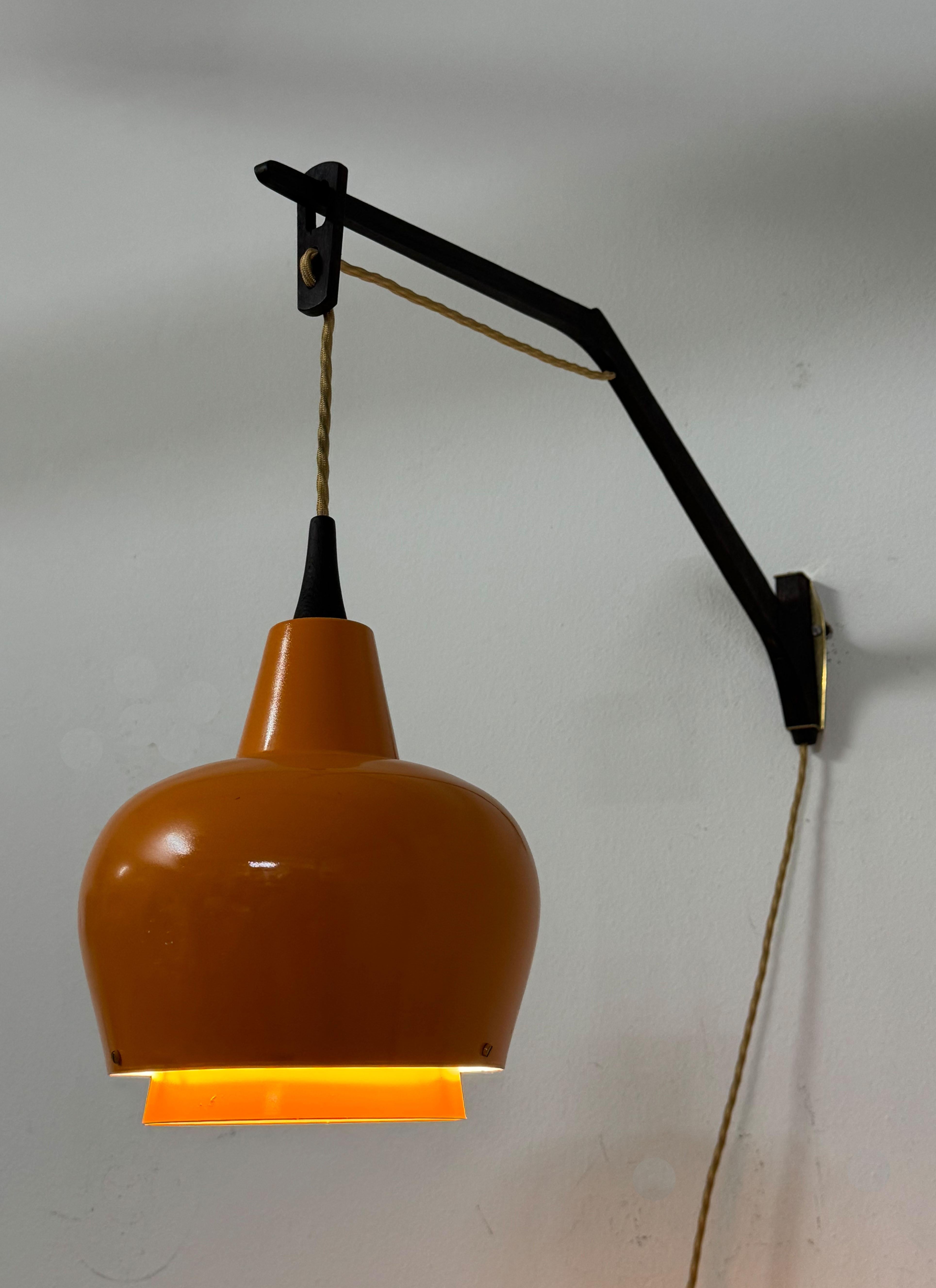Mid-Century Swivel Mounted Wall Lamp For Sale 4