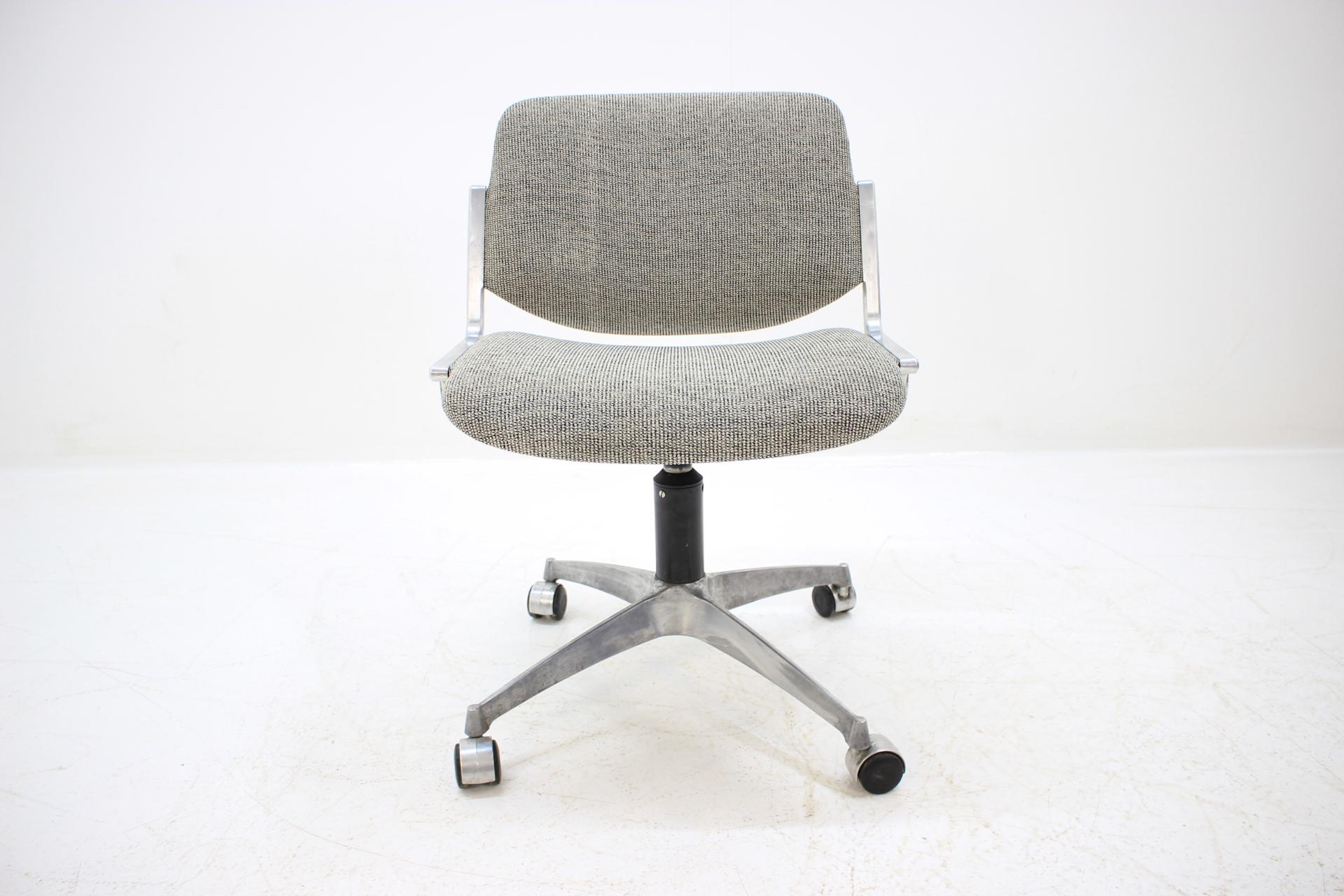 Midcentury Swivel Office Chair by Giancarlo Piretti for Anonima Castelli, 1970s 2