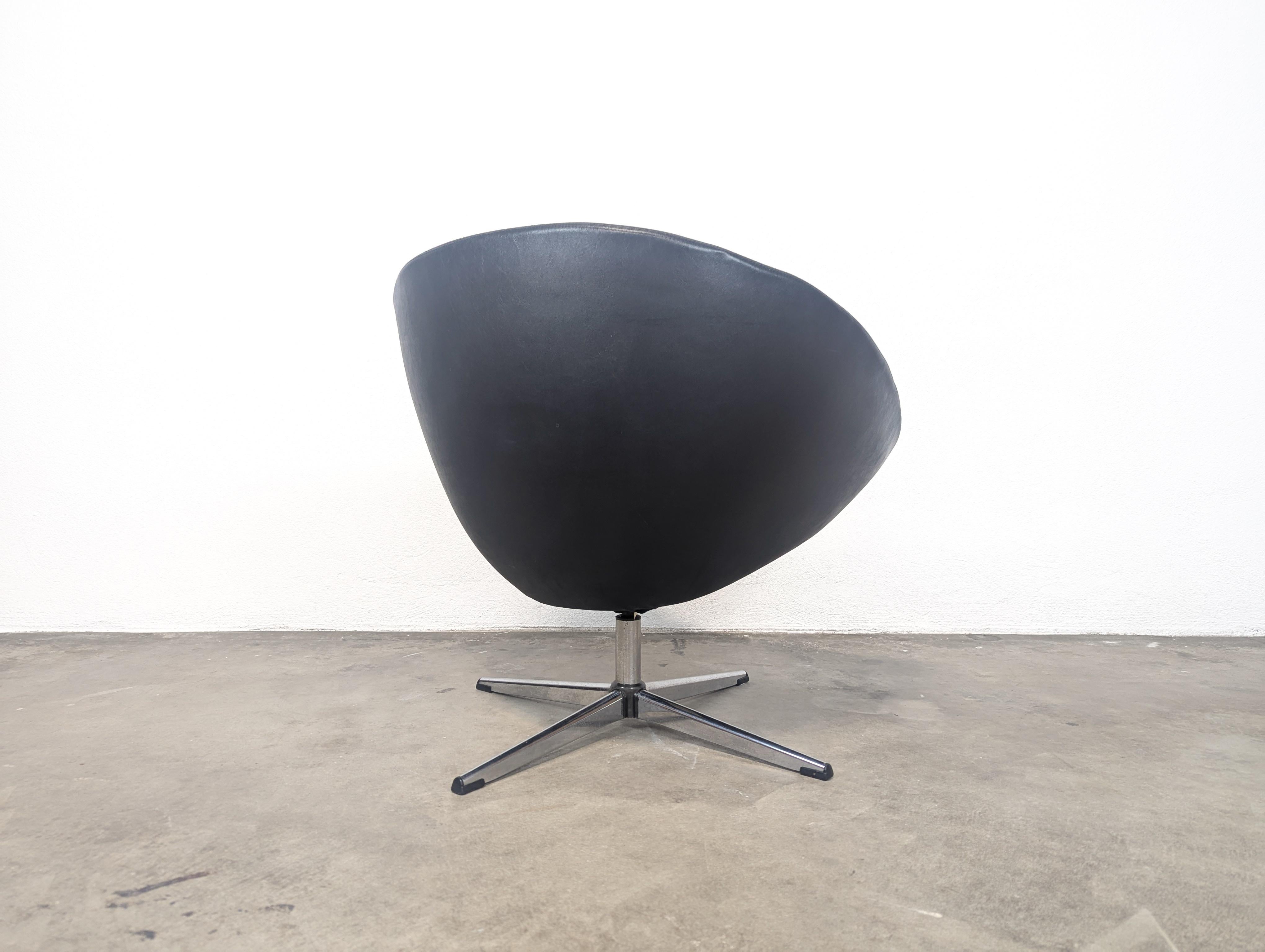 Chaise Pod pivotante du milieu du siècle par Overman, c1960s Bon état - En vente à Chino Hills, CA