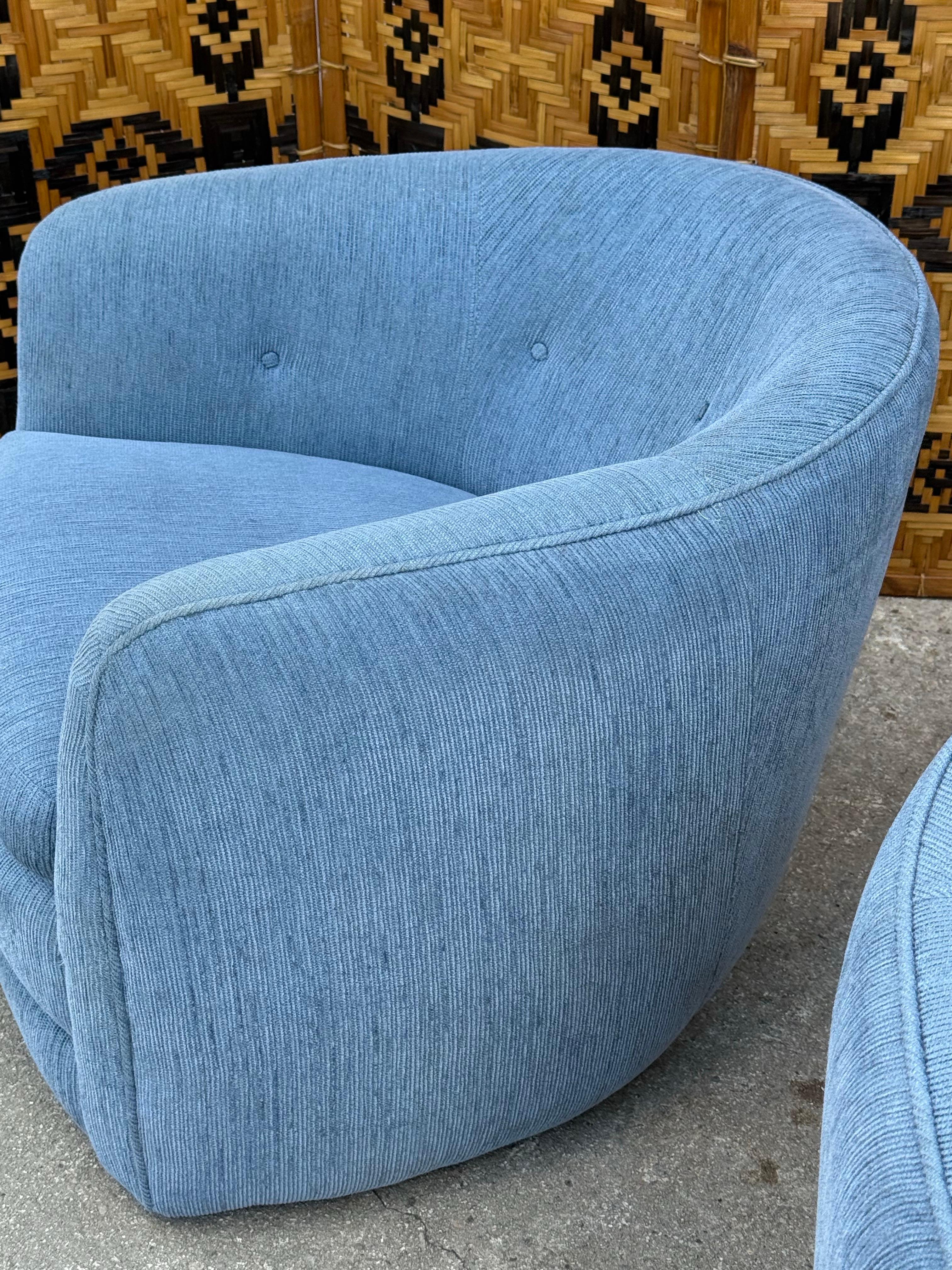 Mid-Century Swivel Rocking Chairs by Milo Baughman - a Pair For Sale 1