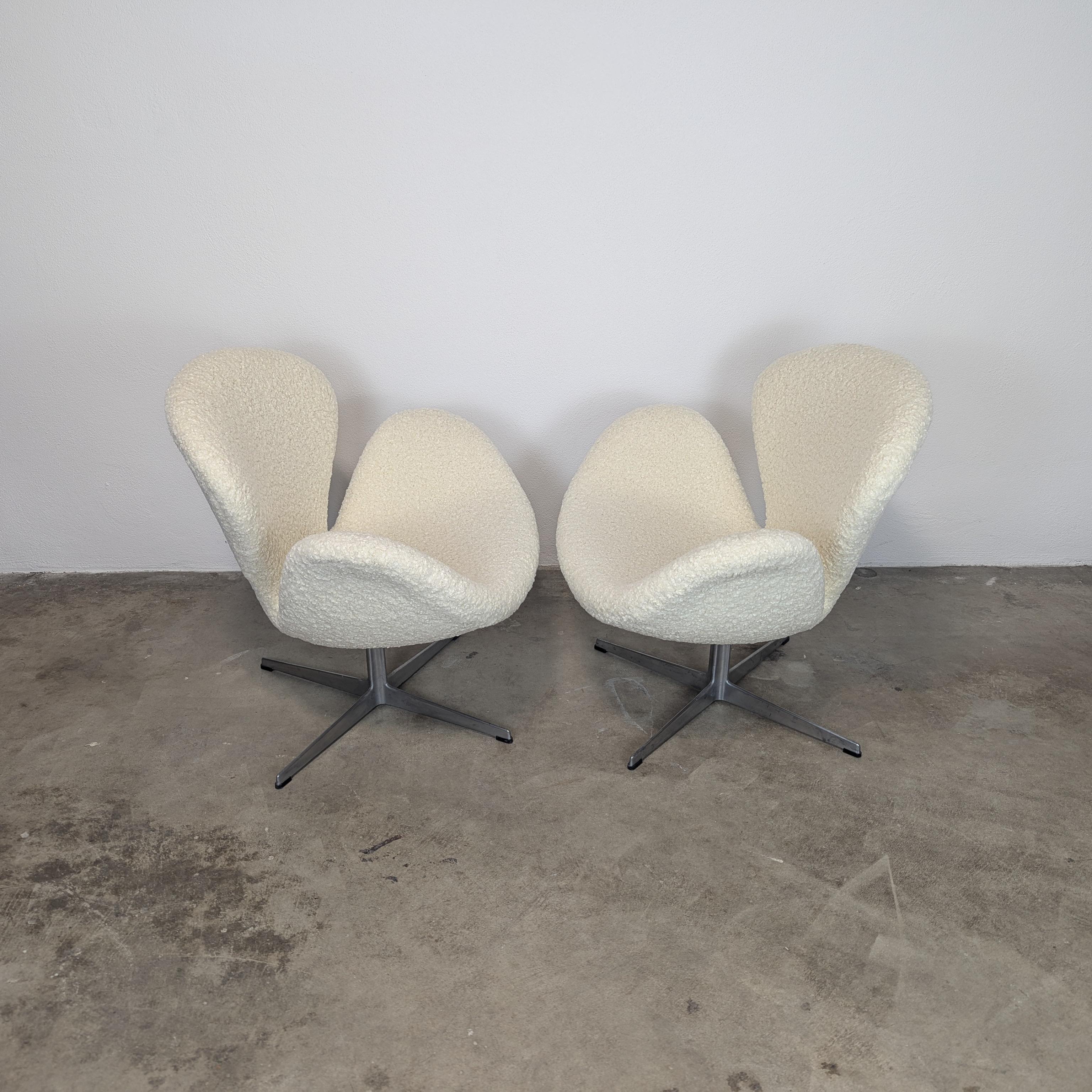 Fauteuil pivotant Swan du milieu du siècle par Arne Jacobsen pour Fritz Hansen, c1960s en vente 7