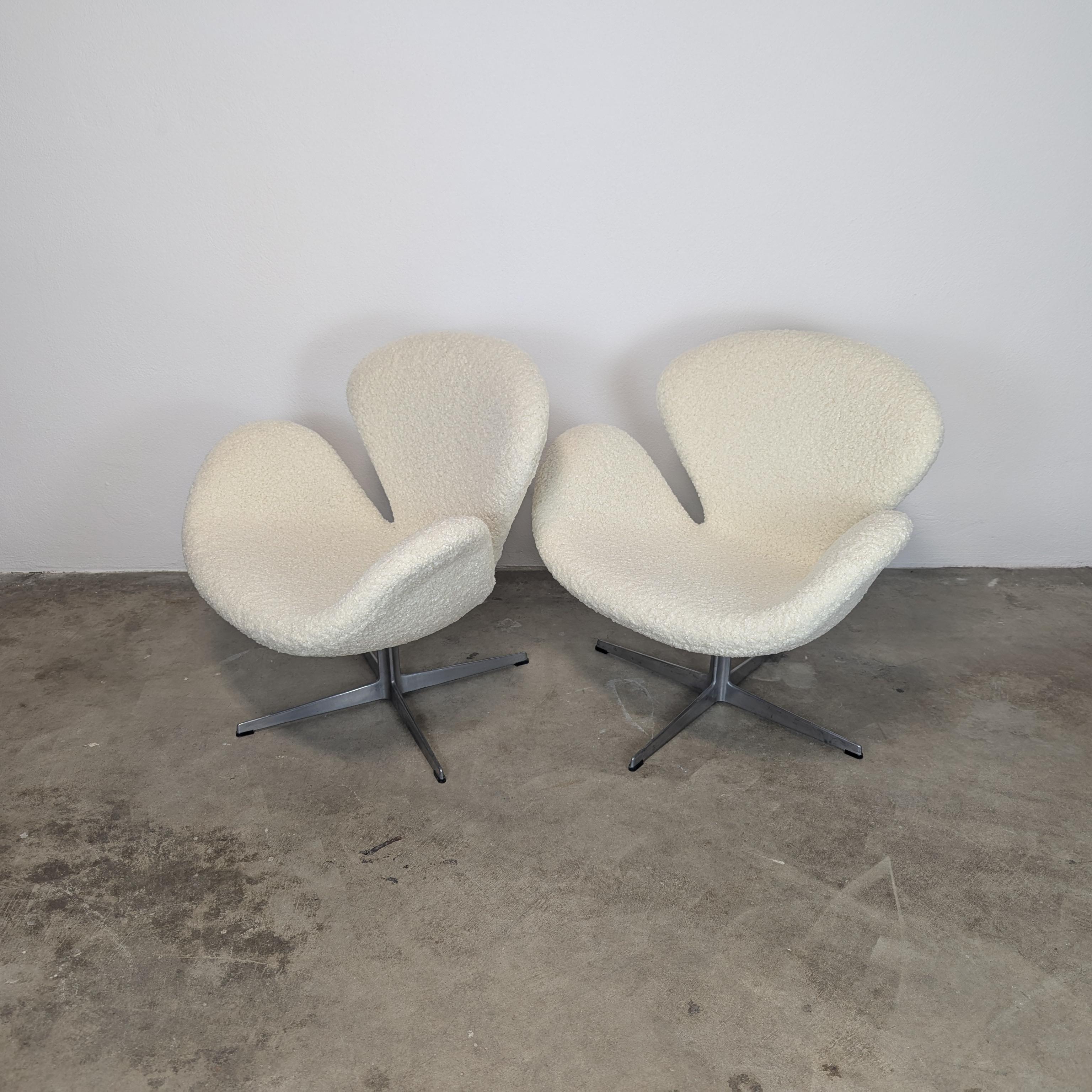Fauteuil pivotant Swan du milieu du siècle par Arne Jacobsen pour Fritz Hansen, c1960s en vente 8