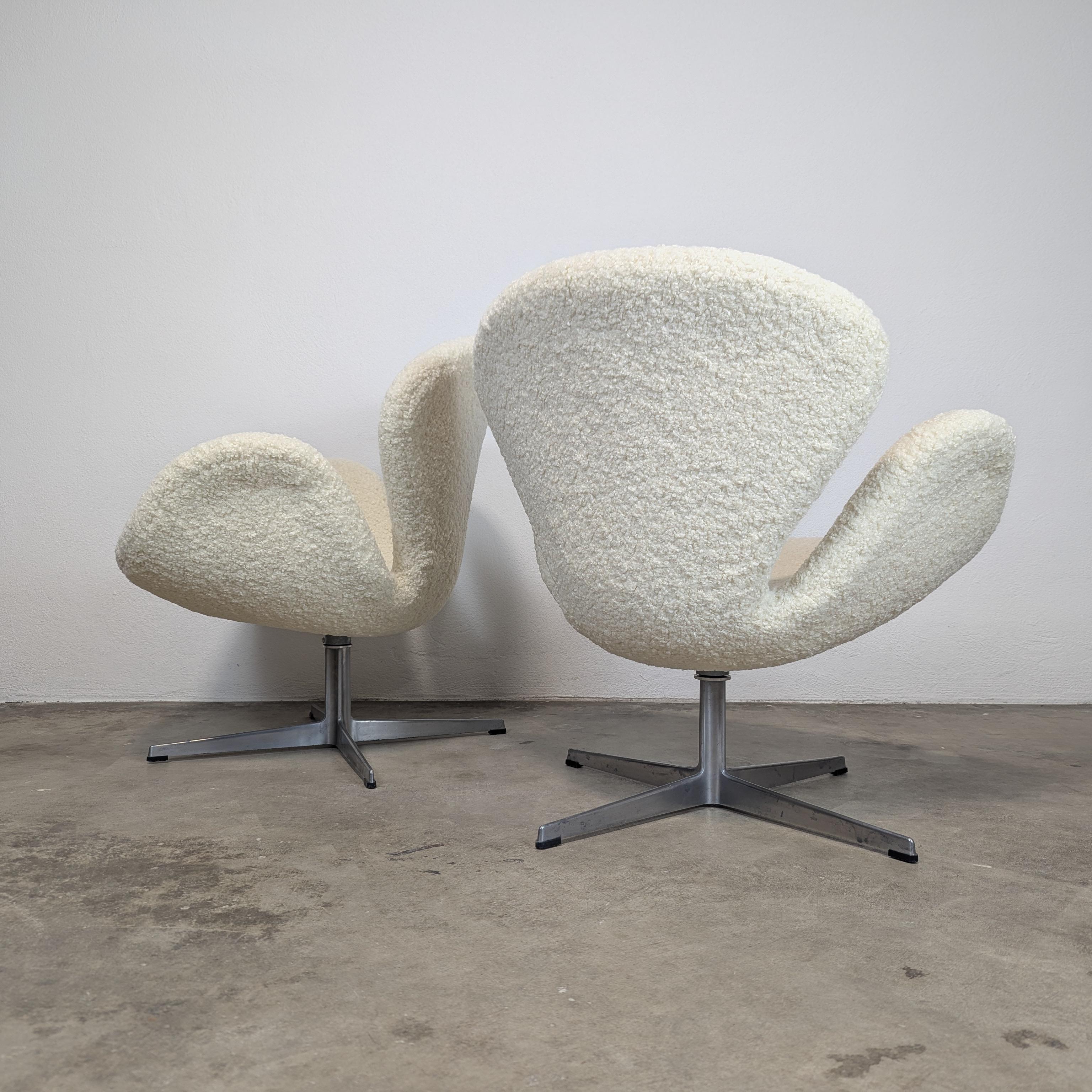 Fauteuil pivotant Swan du milieu du siècle par Arne Jacobsen pour Fritz Hansen, c1960s en vente 2